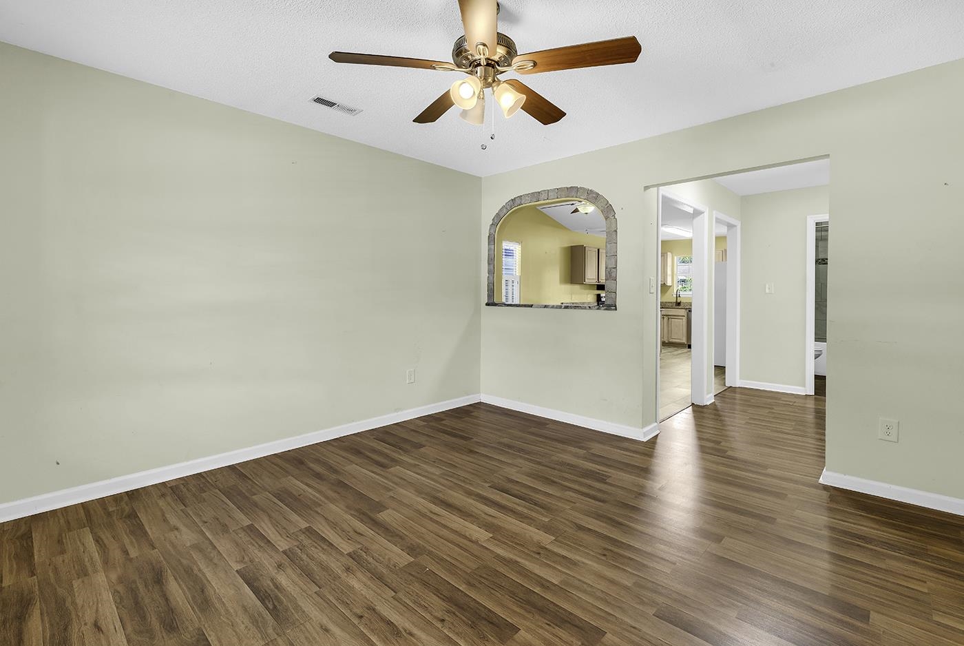 208 Coppersmith Ln. Property Photo 2