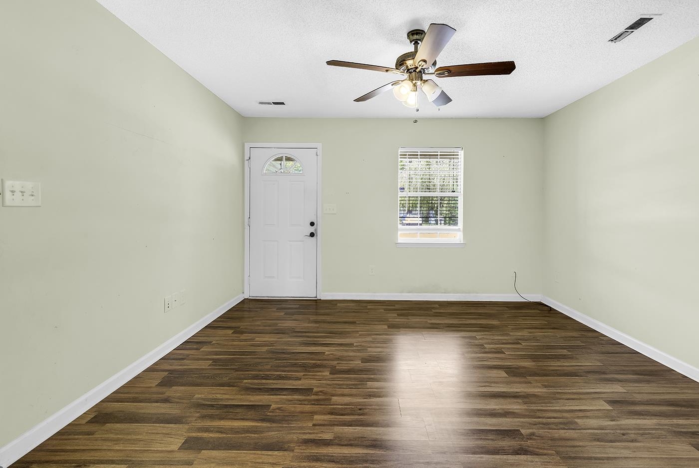 208 Coppersmith Ln. Property Photo 5