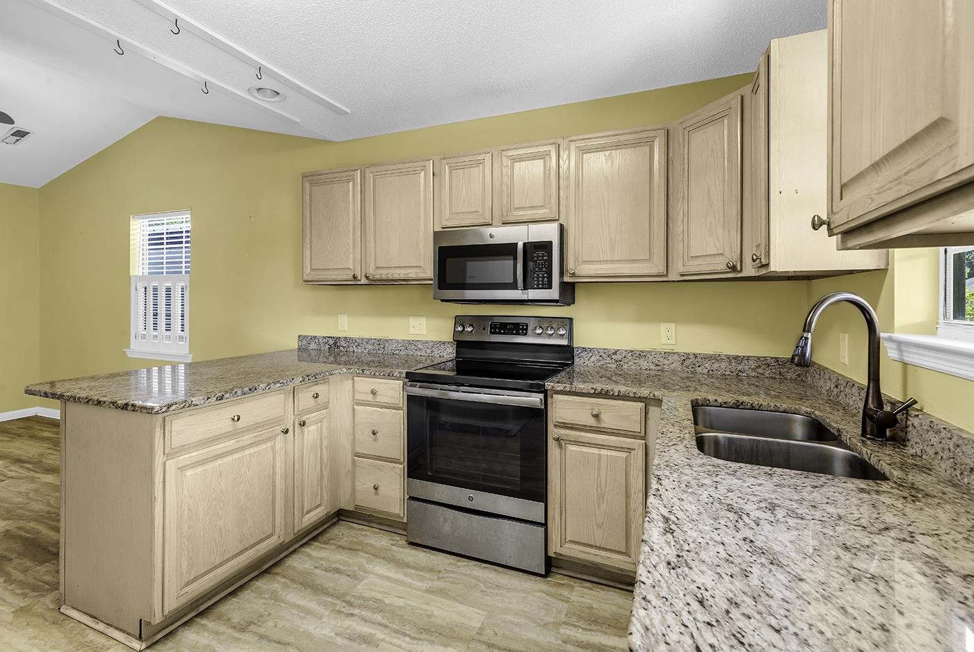 208 Coppersmith Ln. Property Photo 14