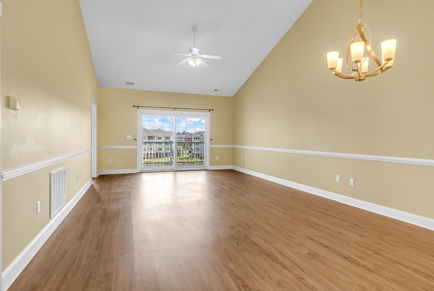 4847 Luster Leaf Circle Property Photo 4