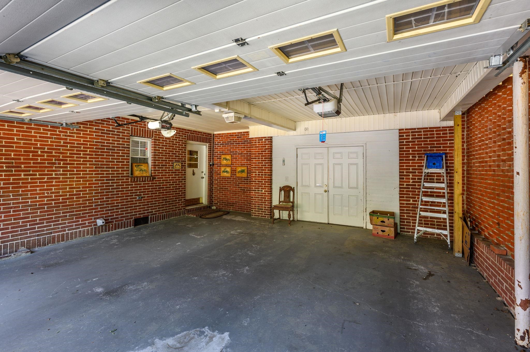 3116 Main St. Property Photo 41