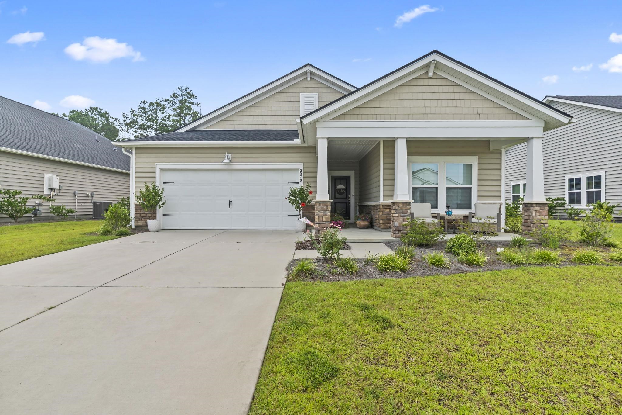 2070 Santa Maria St. Property Photo 1