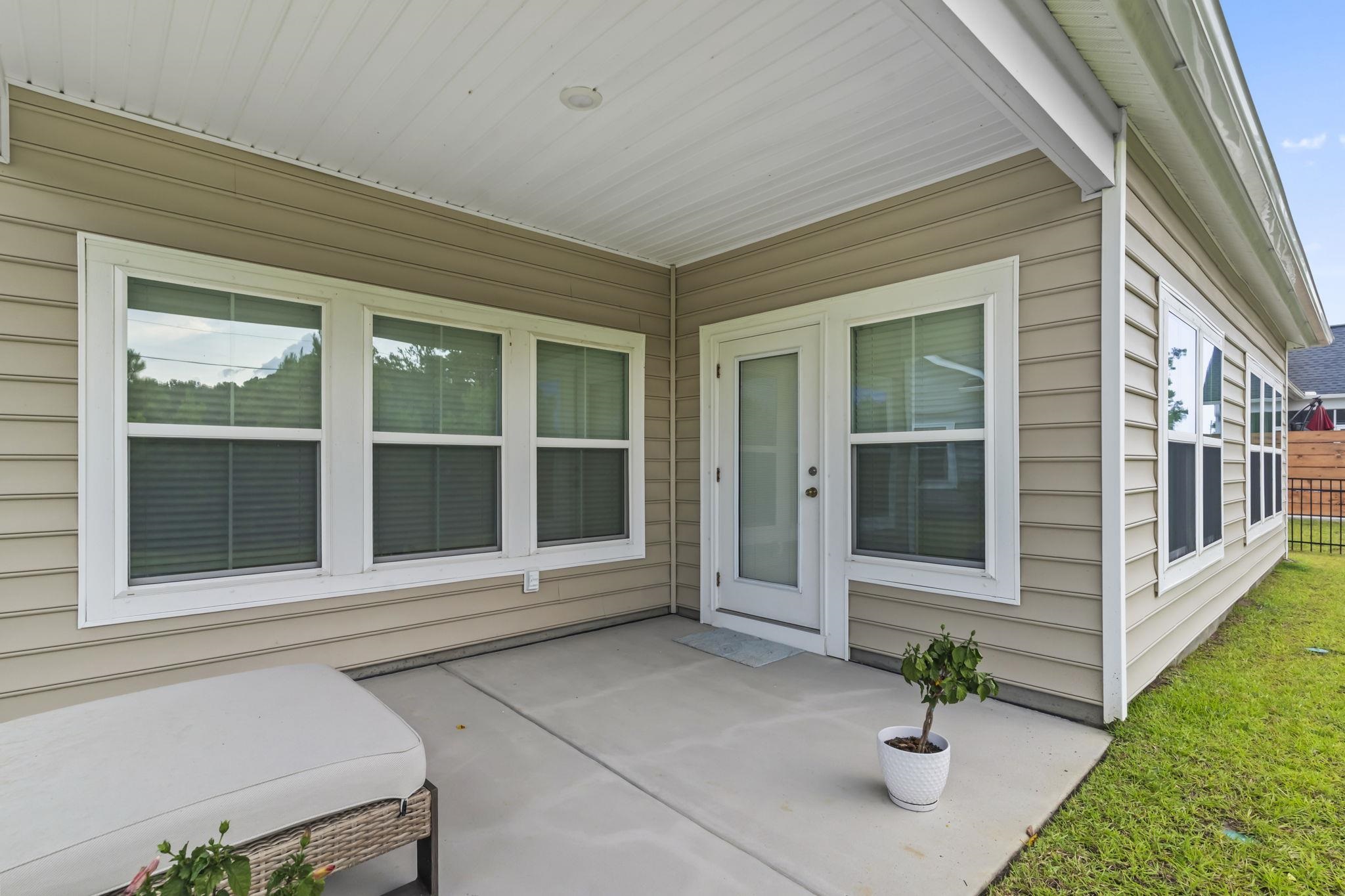 2070 Santa Maria St. Property Photo 38