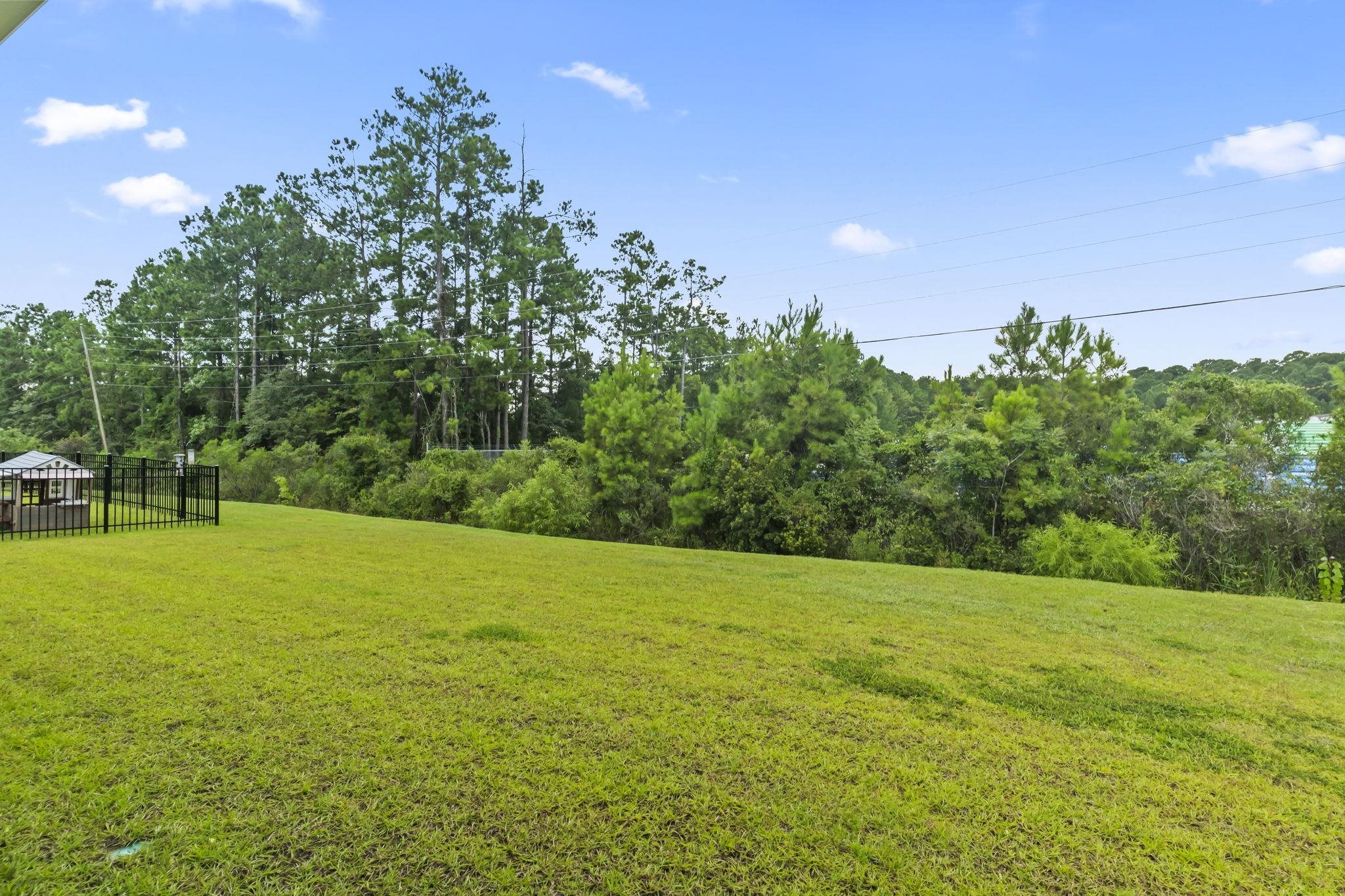 2070 Santa Maria St. Property Photo 40