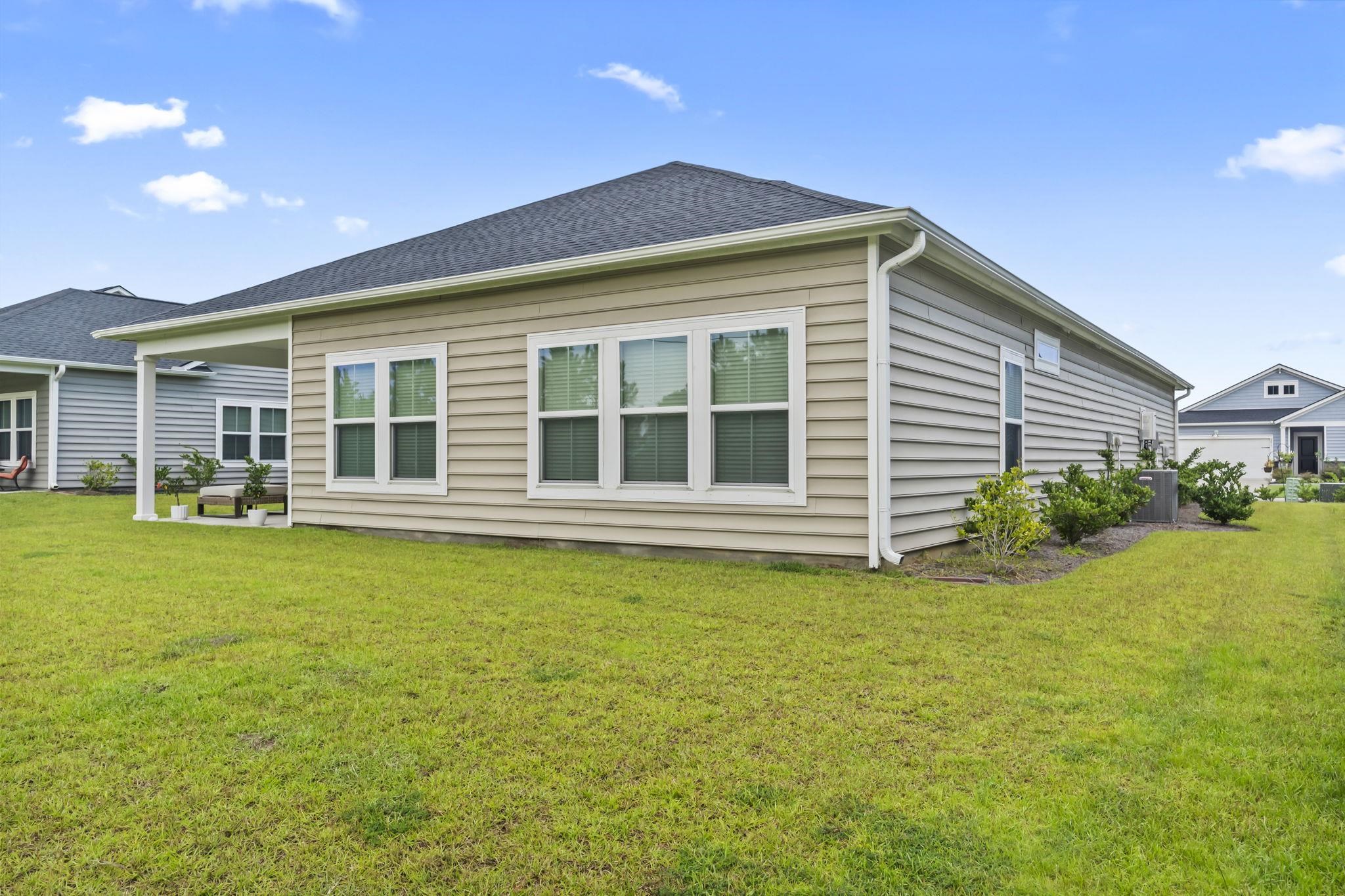 2070 Santa Maria St. Property Photo 42