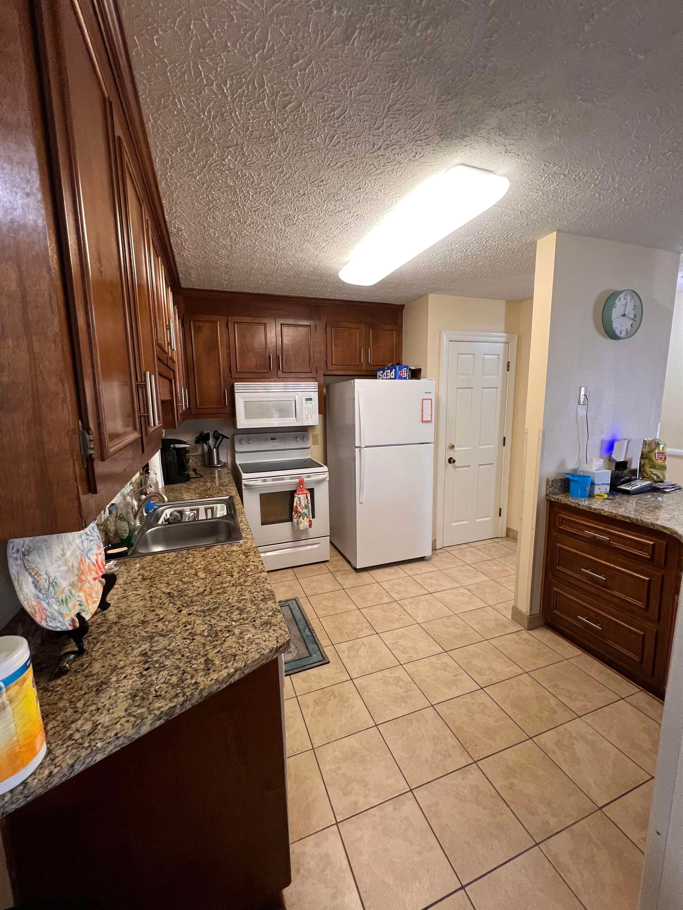 2805 Ocean Blvd. N Property Photo 5