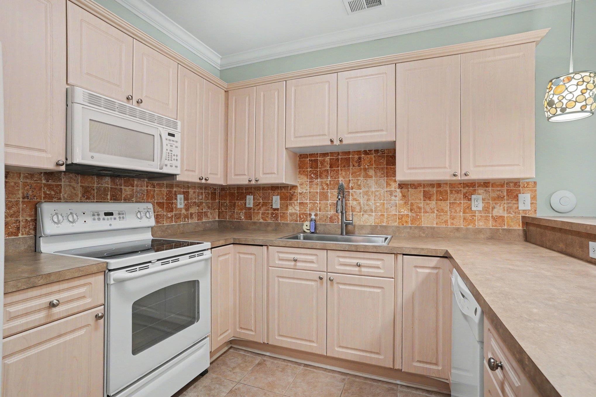 4851 Luster Leaf Circle Property Photo 21
