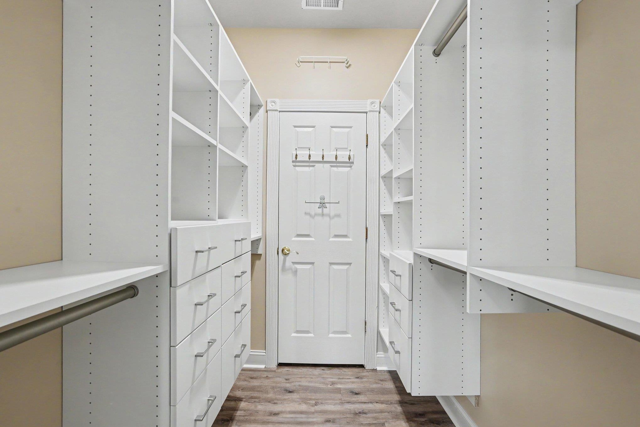 4851 Luster Leaf Circle Property Photo 27