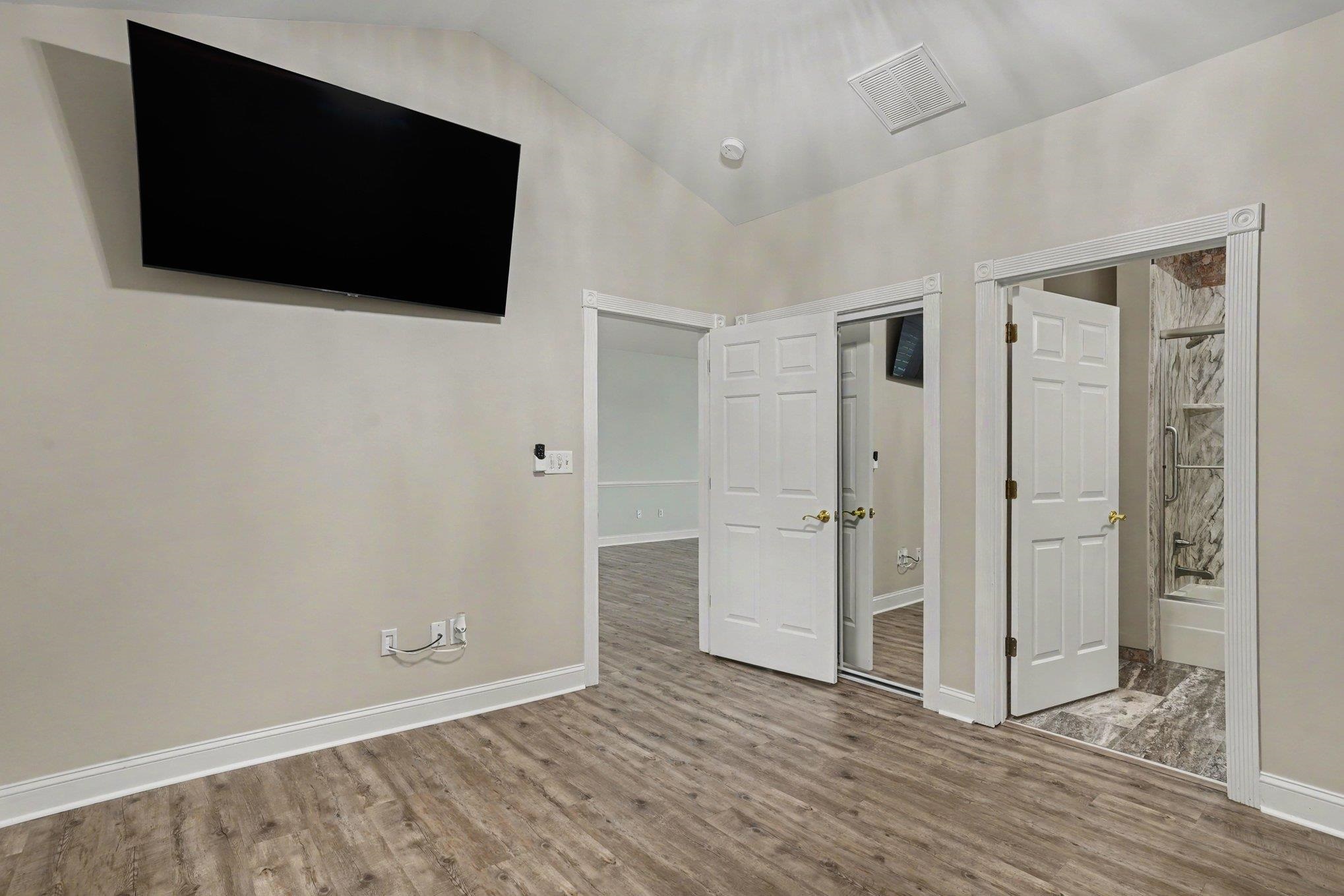 4851 Luster Leaf Circle Property Photo 30