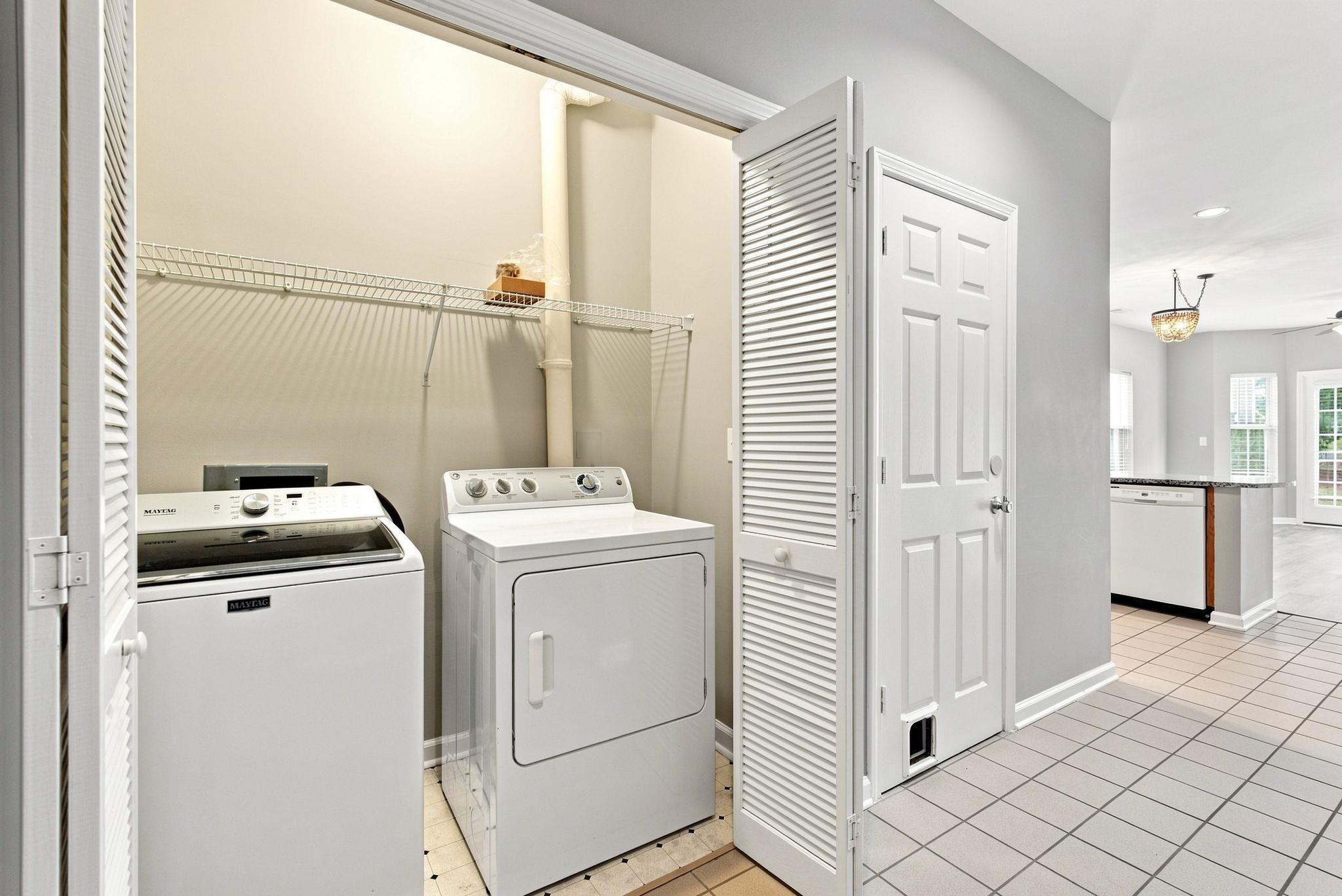 4553 Girvan Dr. Property Photo 8