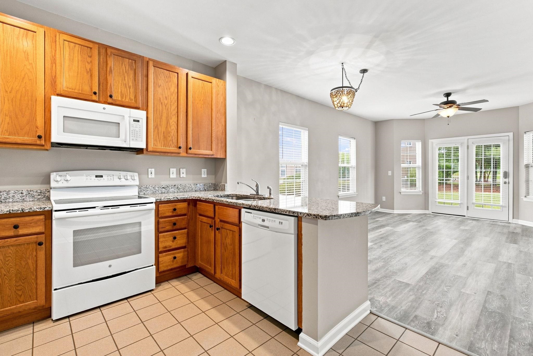 4553 Girvan Dr. Property Photo 10