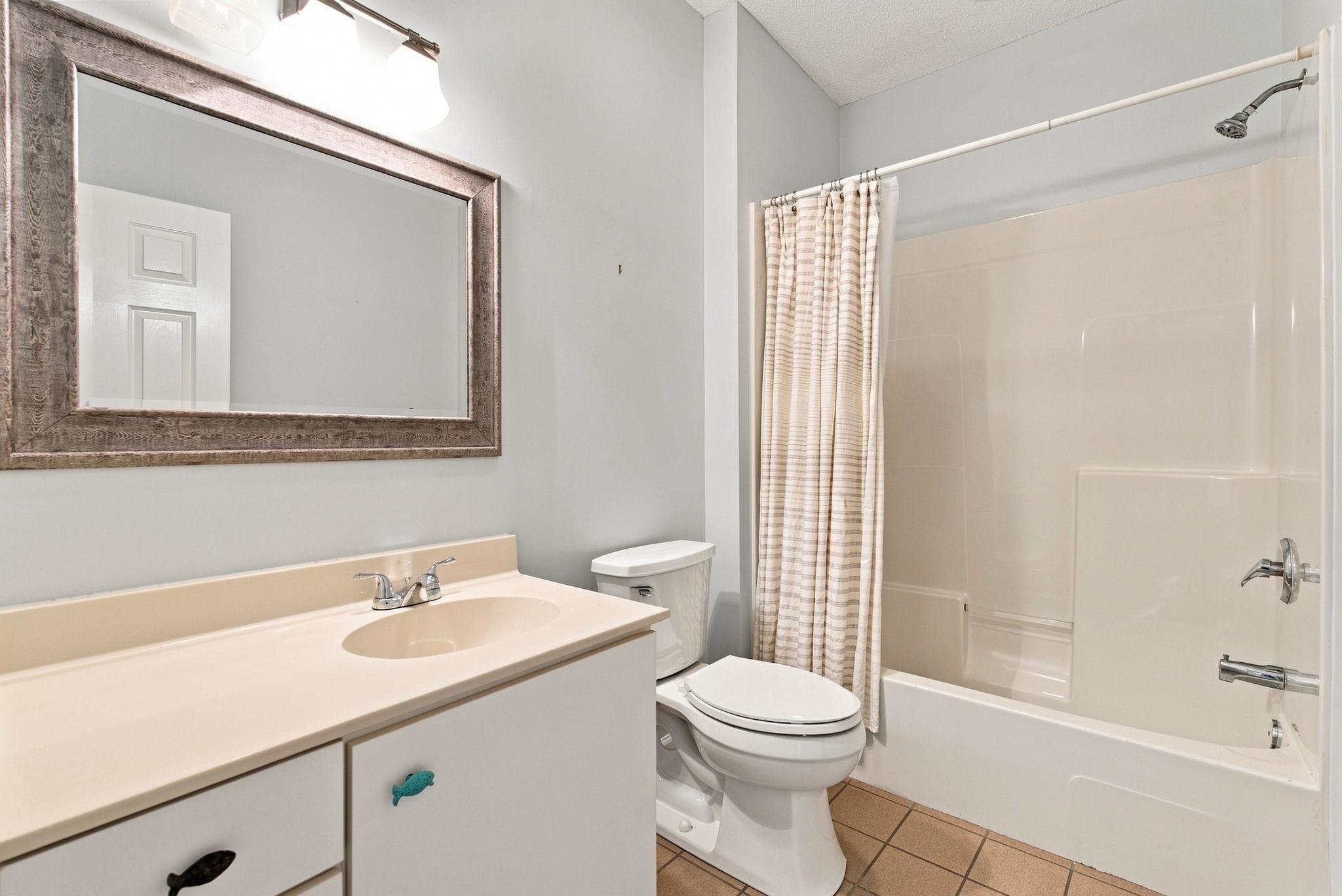 4553 Girvan Dr. Property Photo 20