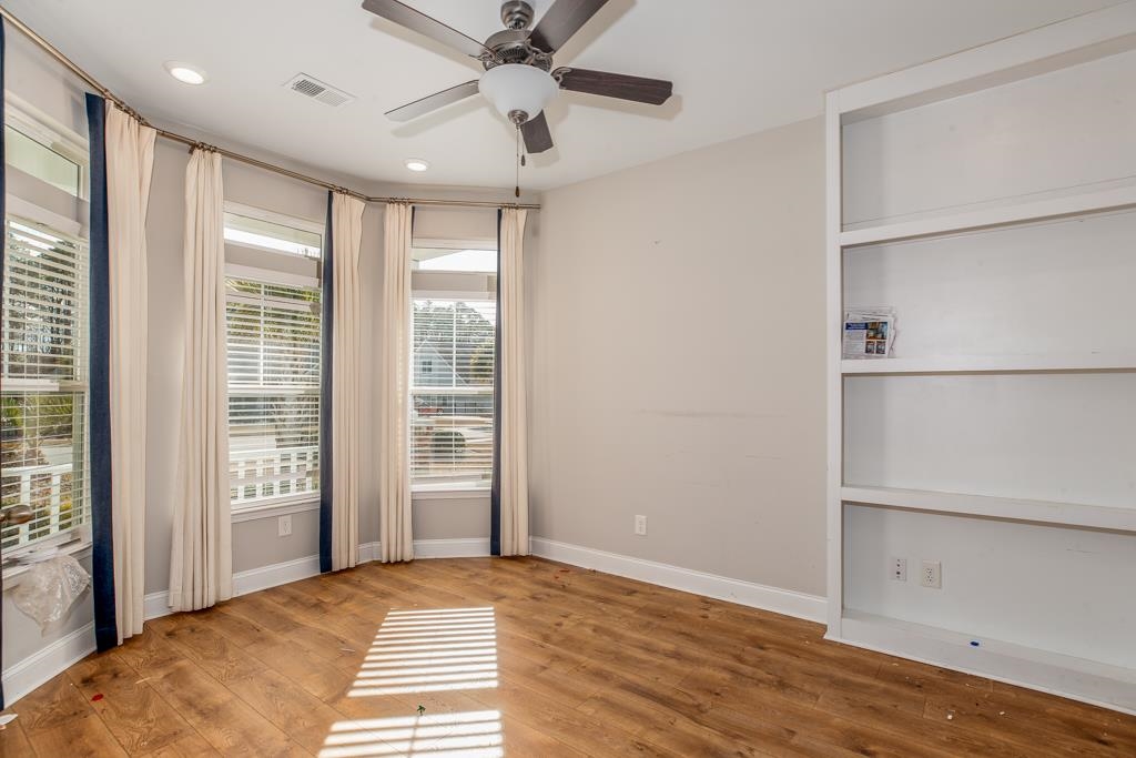 1208 Ficus Dr. Property Photo 3