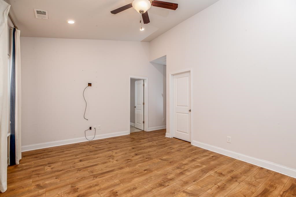1208 Ficus Dr. Property Photo 12