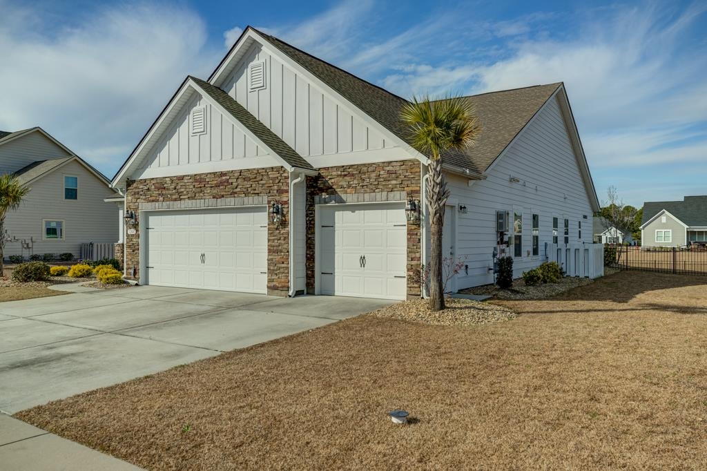 1208 Ficus Dr. Property Photo 24