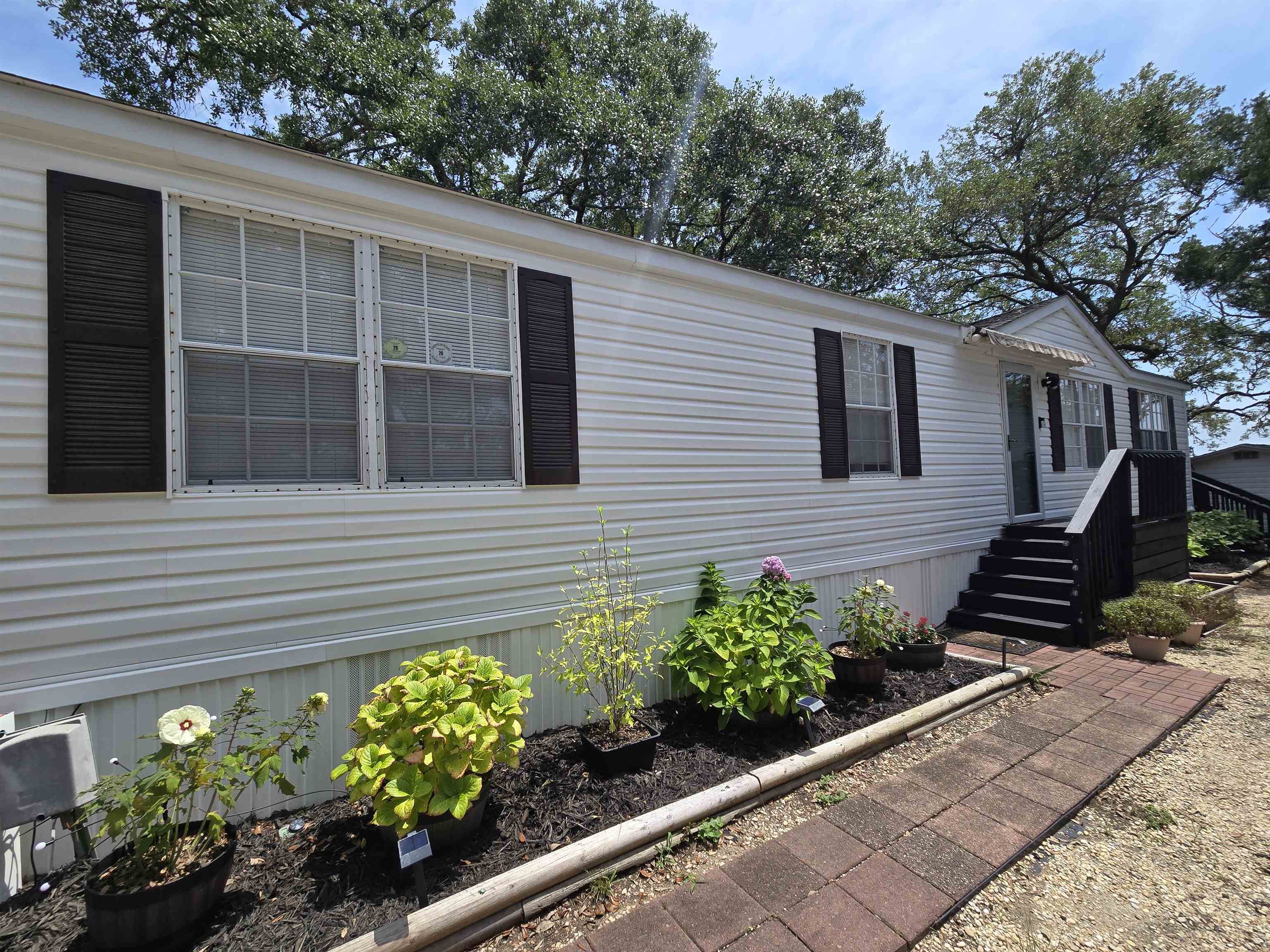 346 Ocean Breeze Dr. Property Photo 1