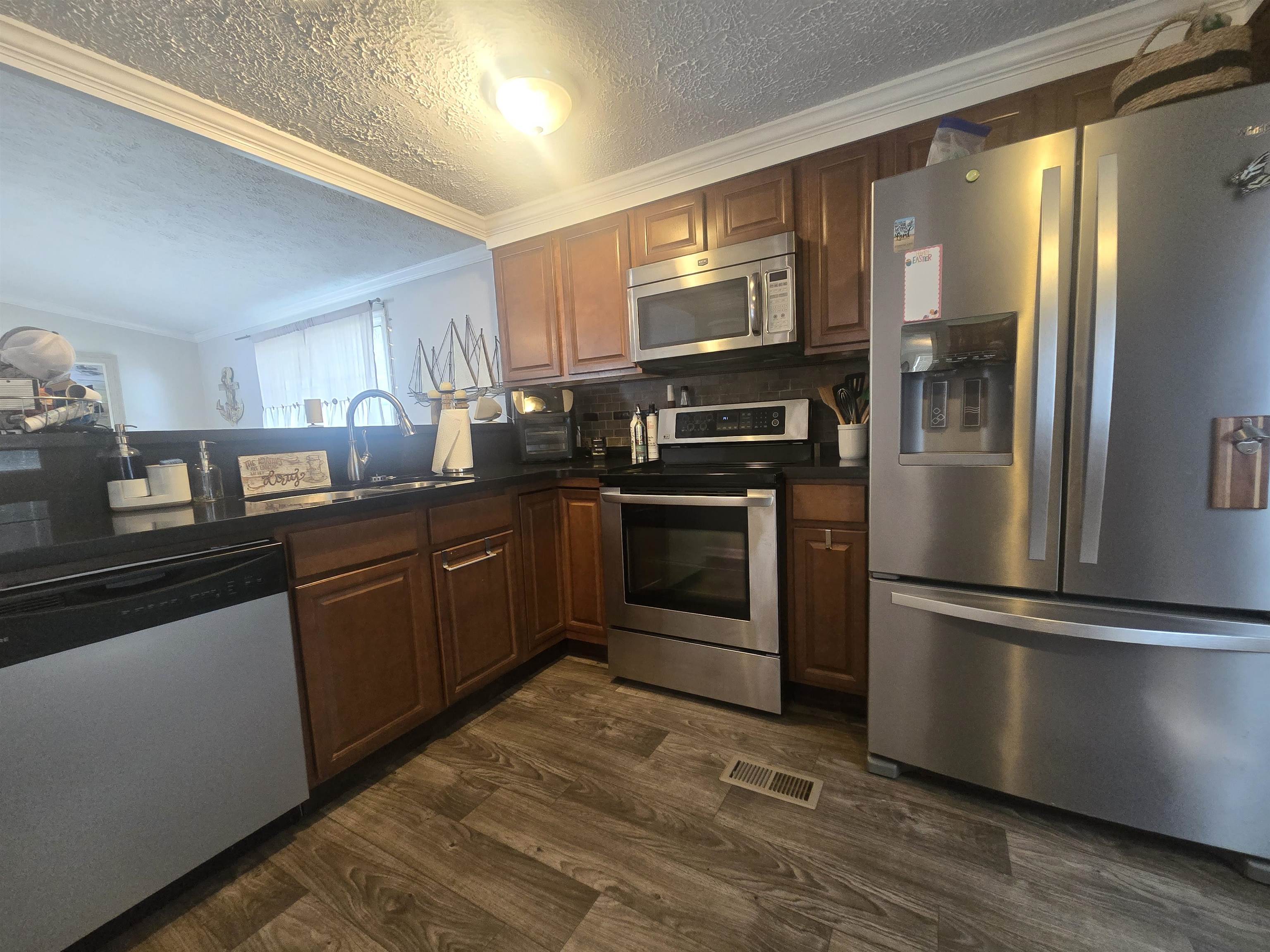 346 Ocean Breeze Dr. Property Photo 18