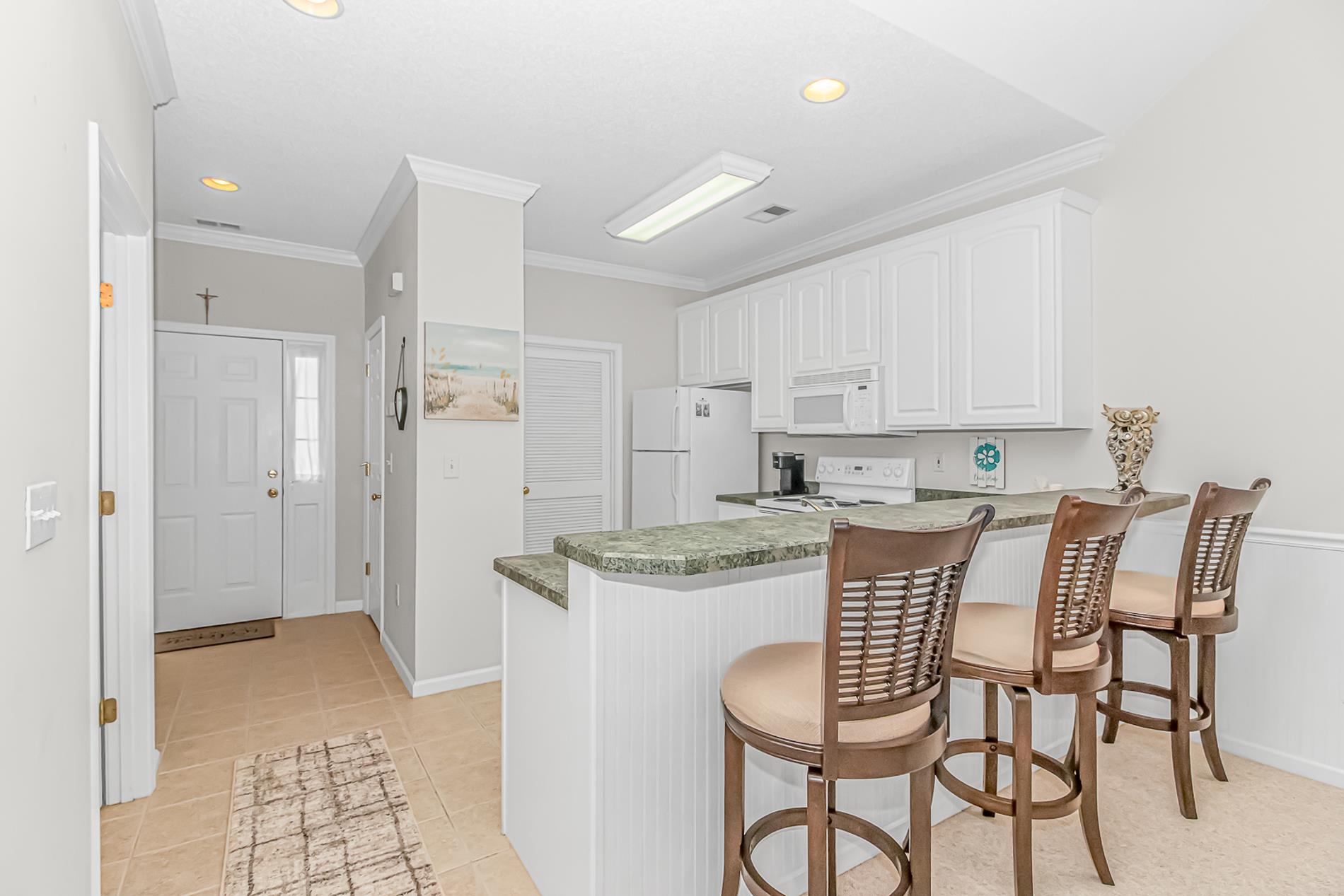 5888 Longwood Dr. Property Photo 5