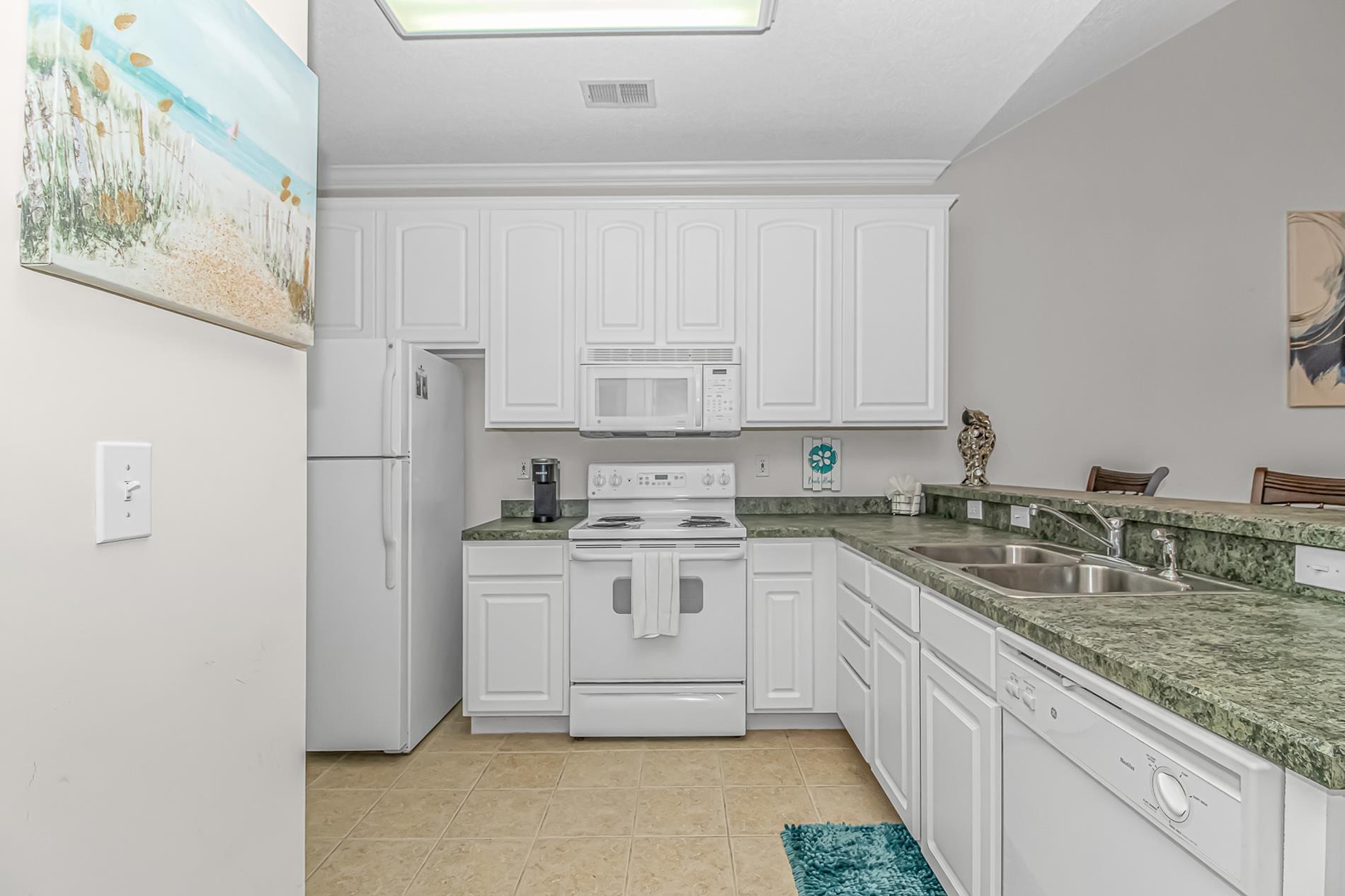 5888 Longwood Dr. Property Photo 6