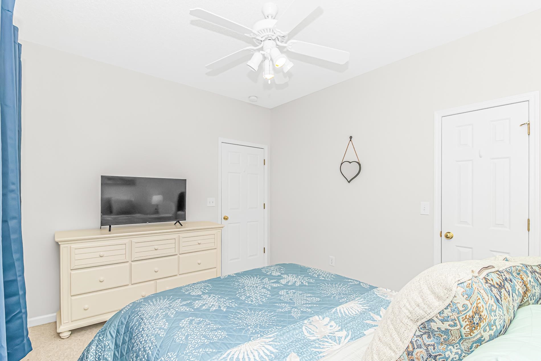 5888 Longwood Dr. Property Photo 20