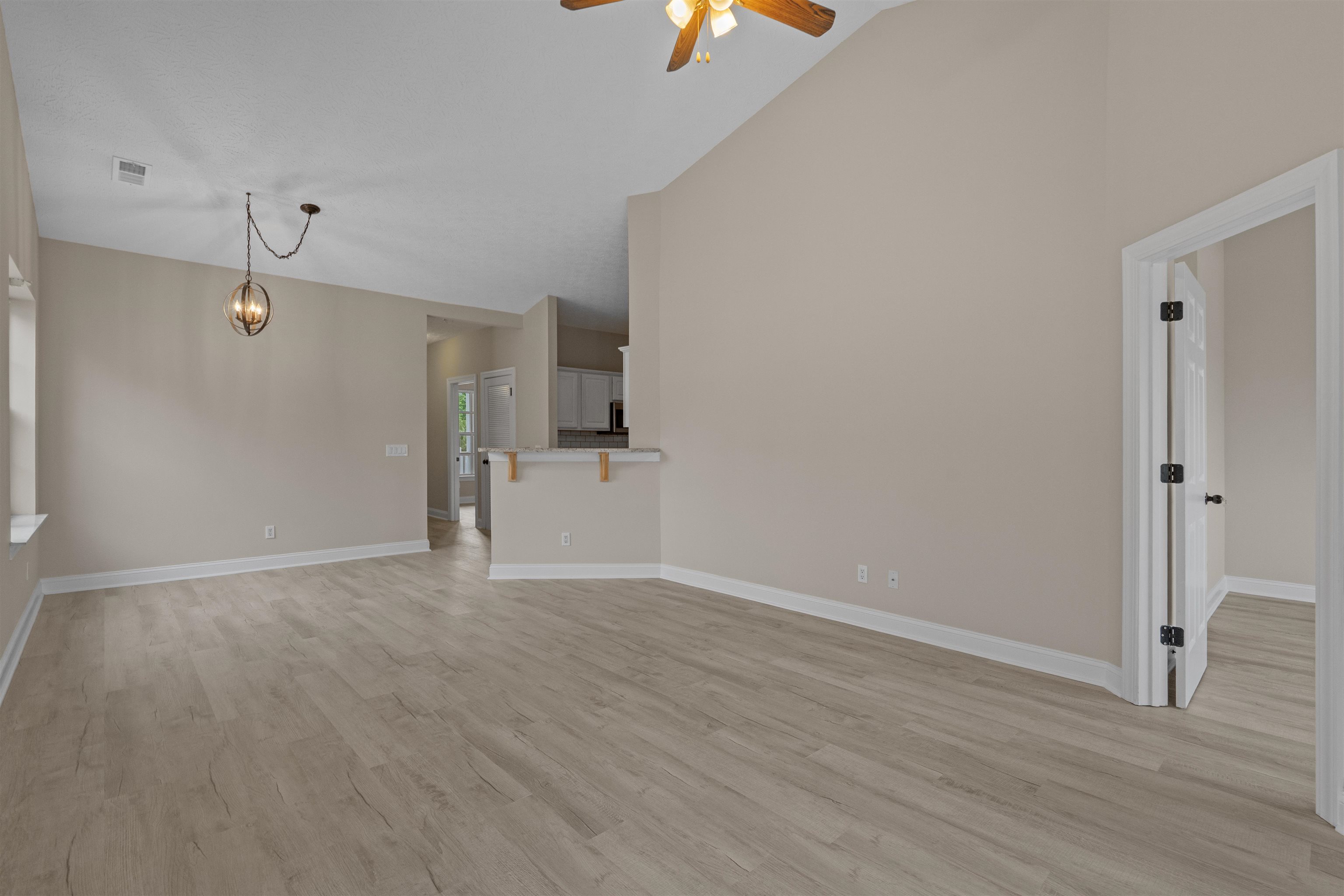 1121 Peace Pipe Pl. Property Photo 6