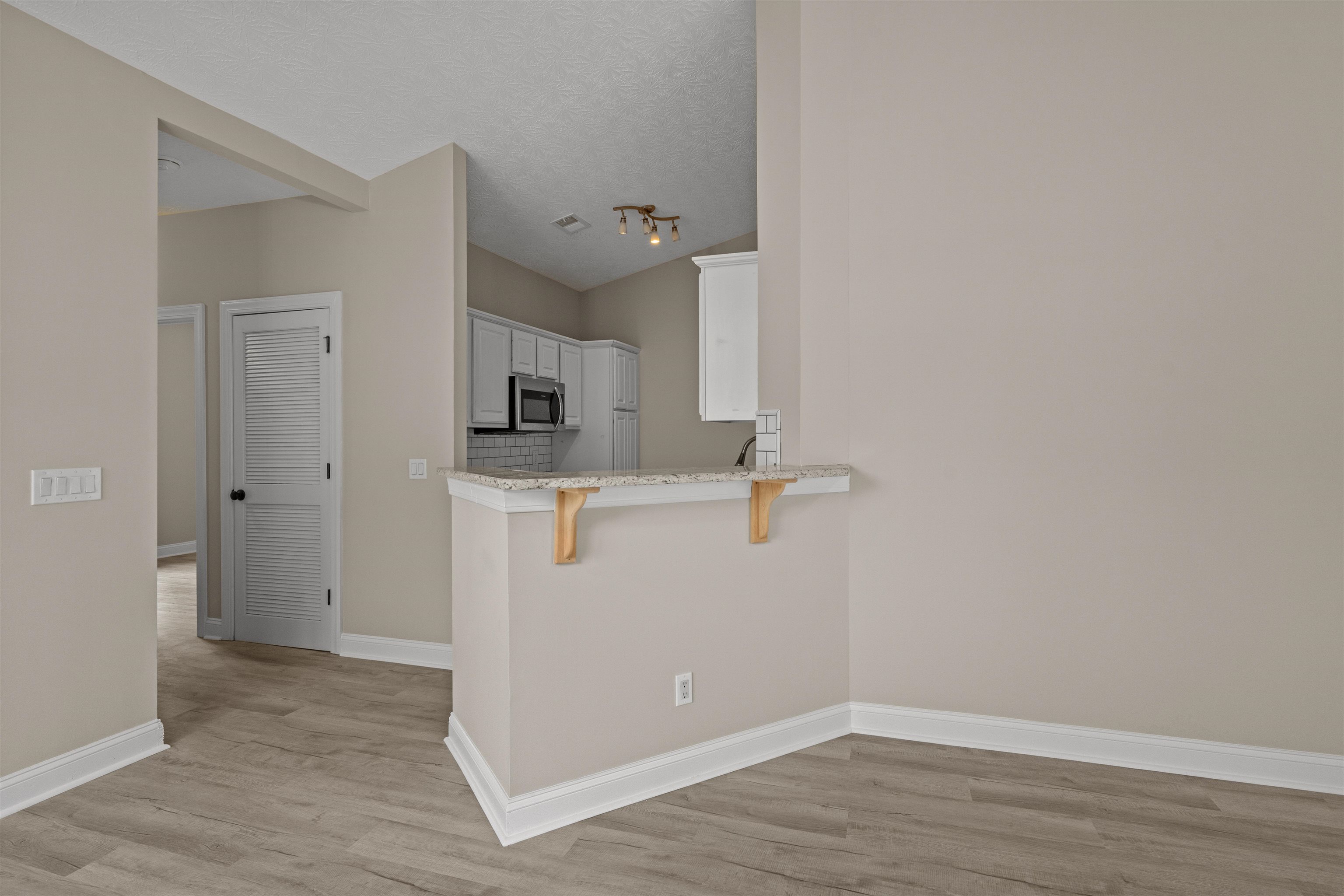 1121 Peace Pipe Pl. Property Photo 11