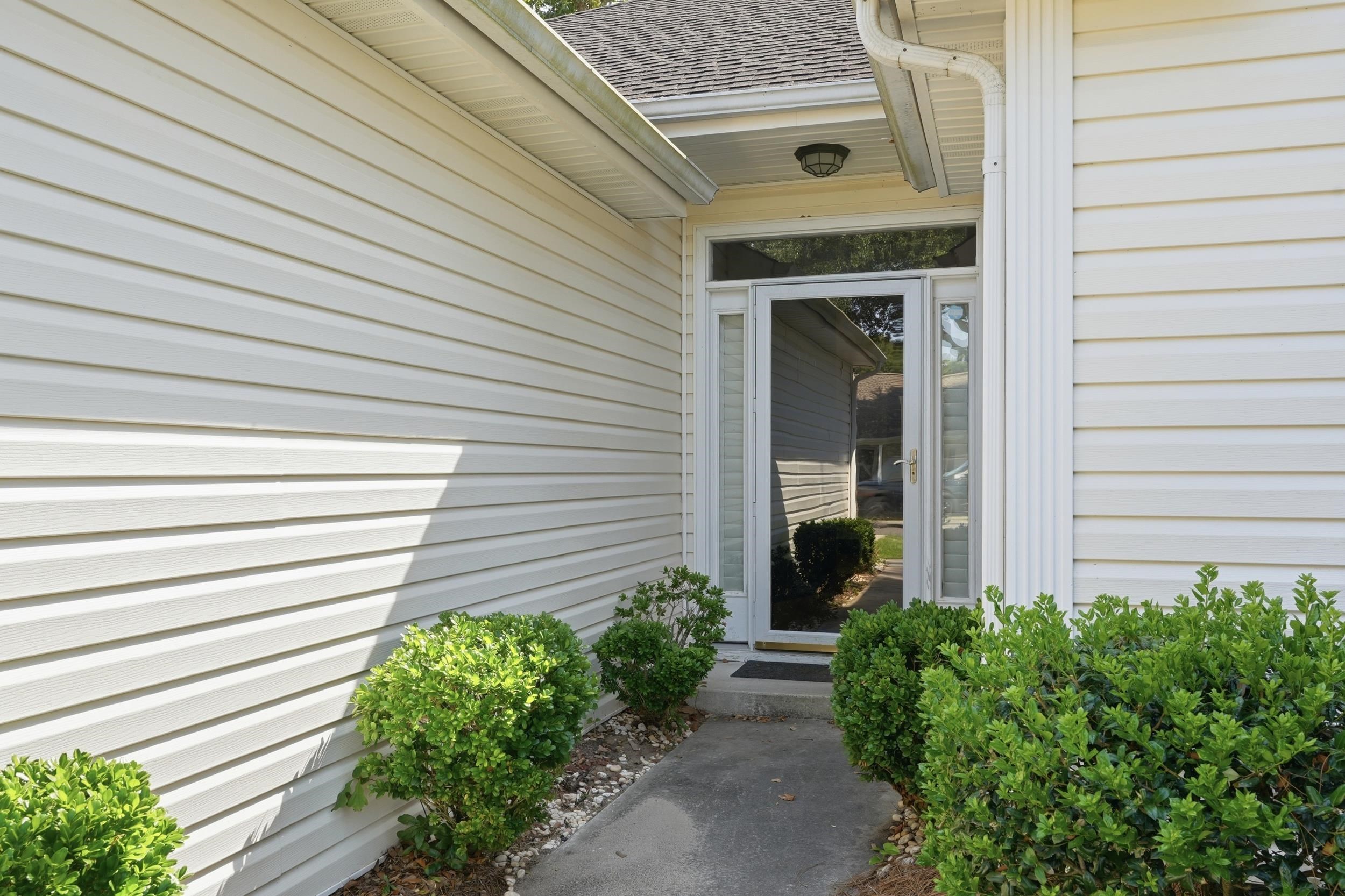 526 Waverly Loop Property Photo 2