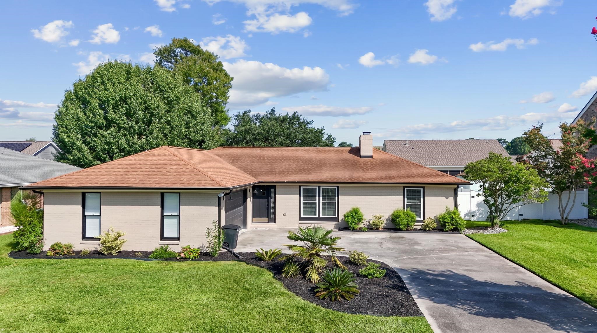 1008 Plantation Dr. Property Photo 1