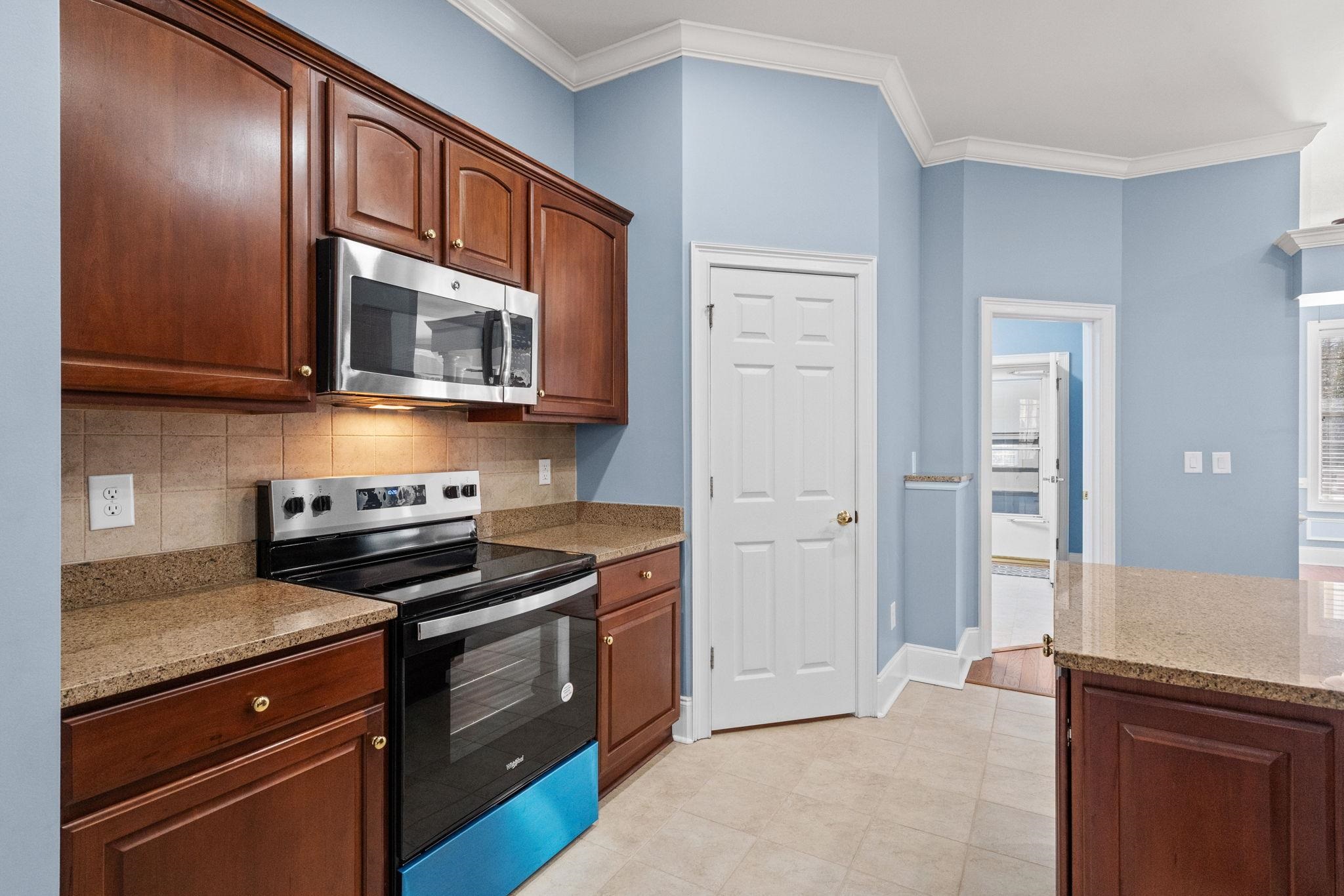 248 Long Ridge Dr. Property Photo 20