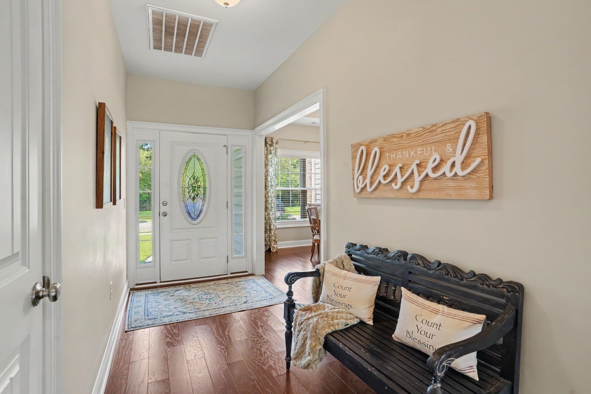 4025 Ridgewood Dr. Property Photo 5