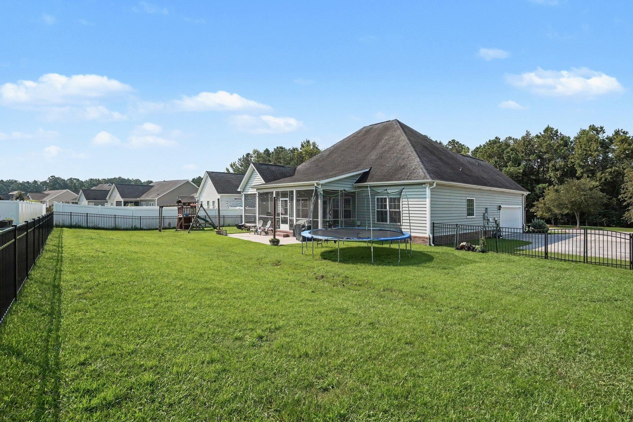 4025 Ridgewood Dr. Property Photo 35