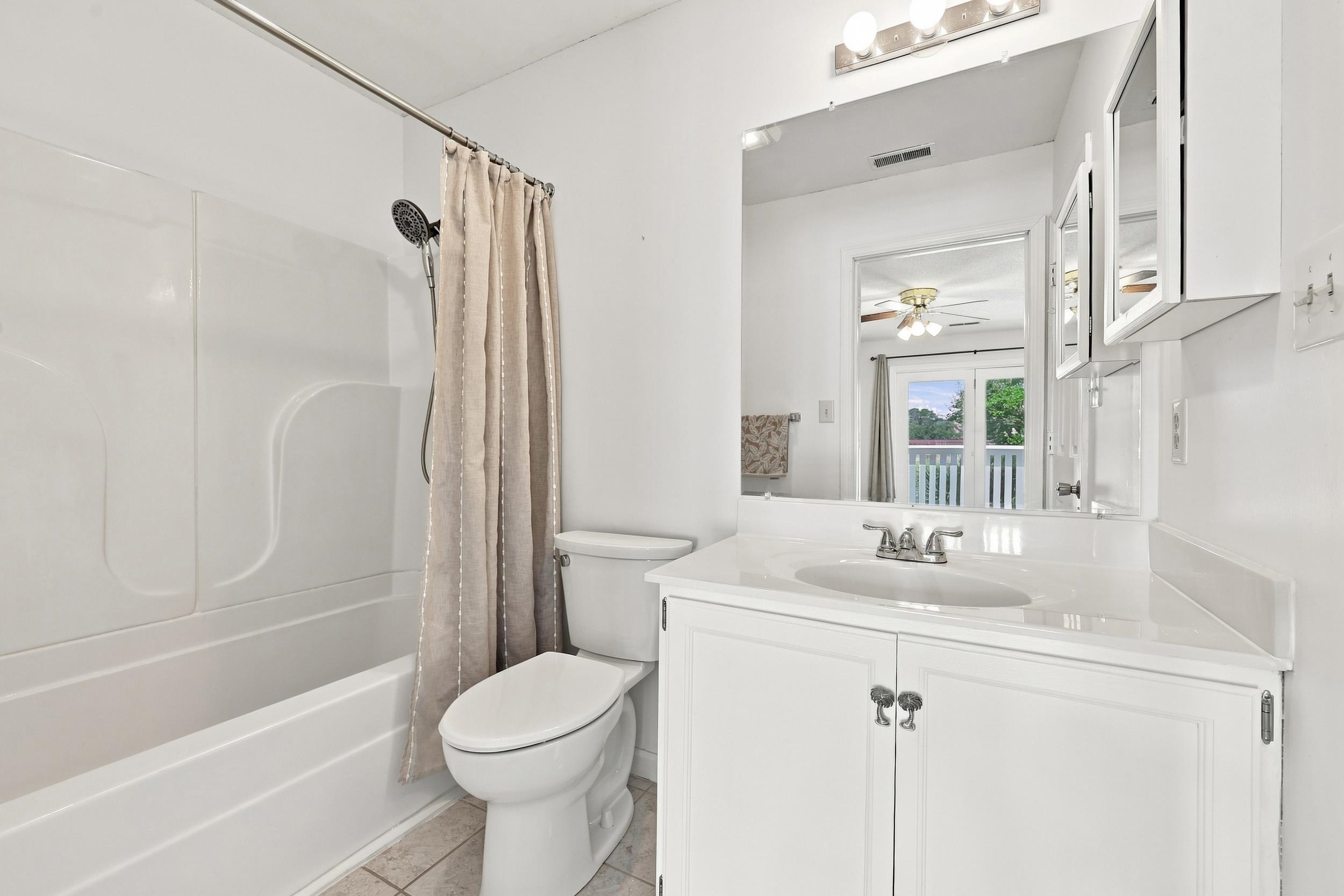 1810 Fairway Ridge Dr. Property Photo 18