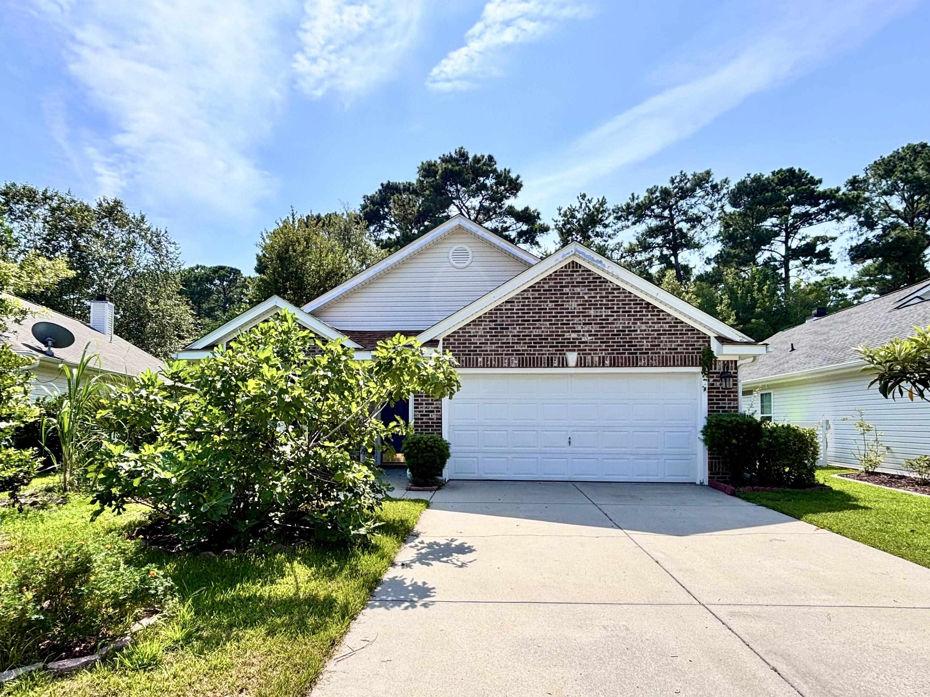605 Needlerush Ct. Property Photo 2
