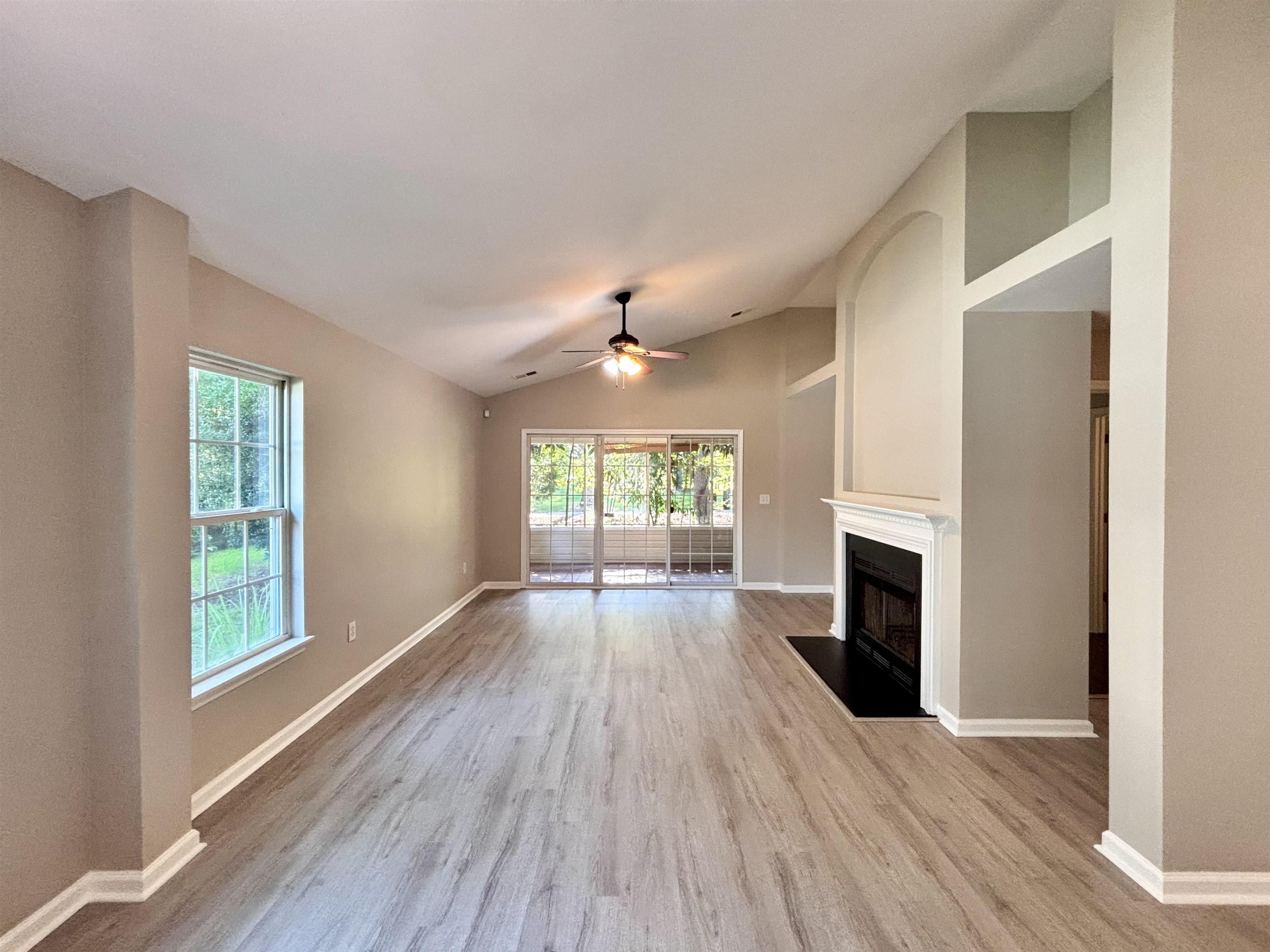 605 Needlerush Ct. Property Photo 5