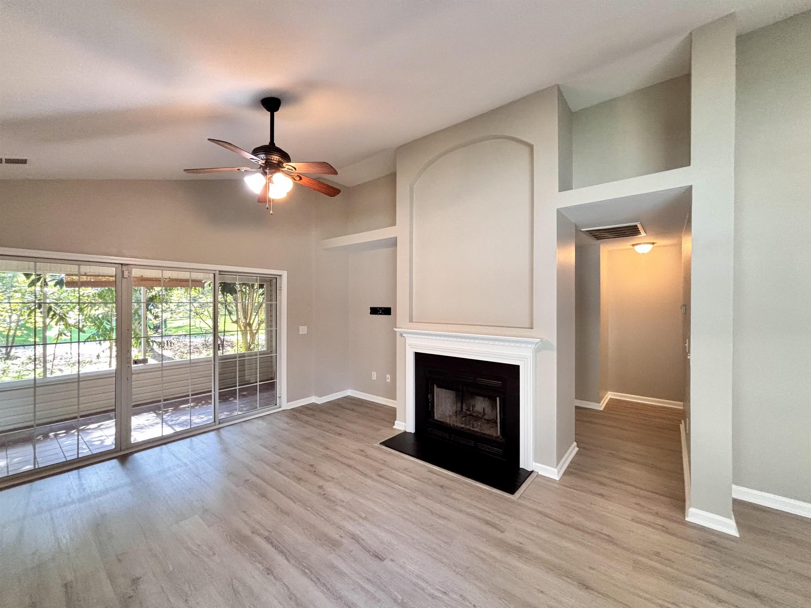 605 Needlerush Ct. Property Photo 9