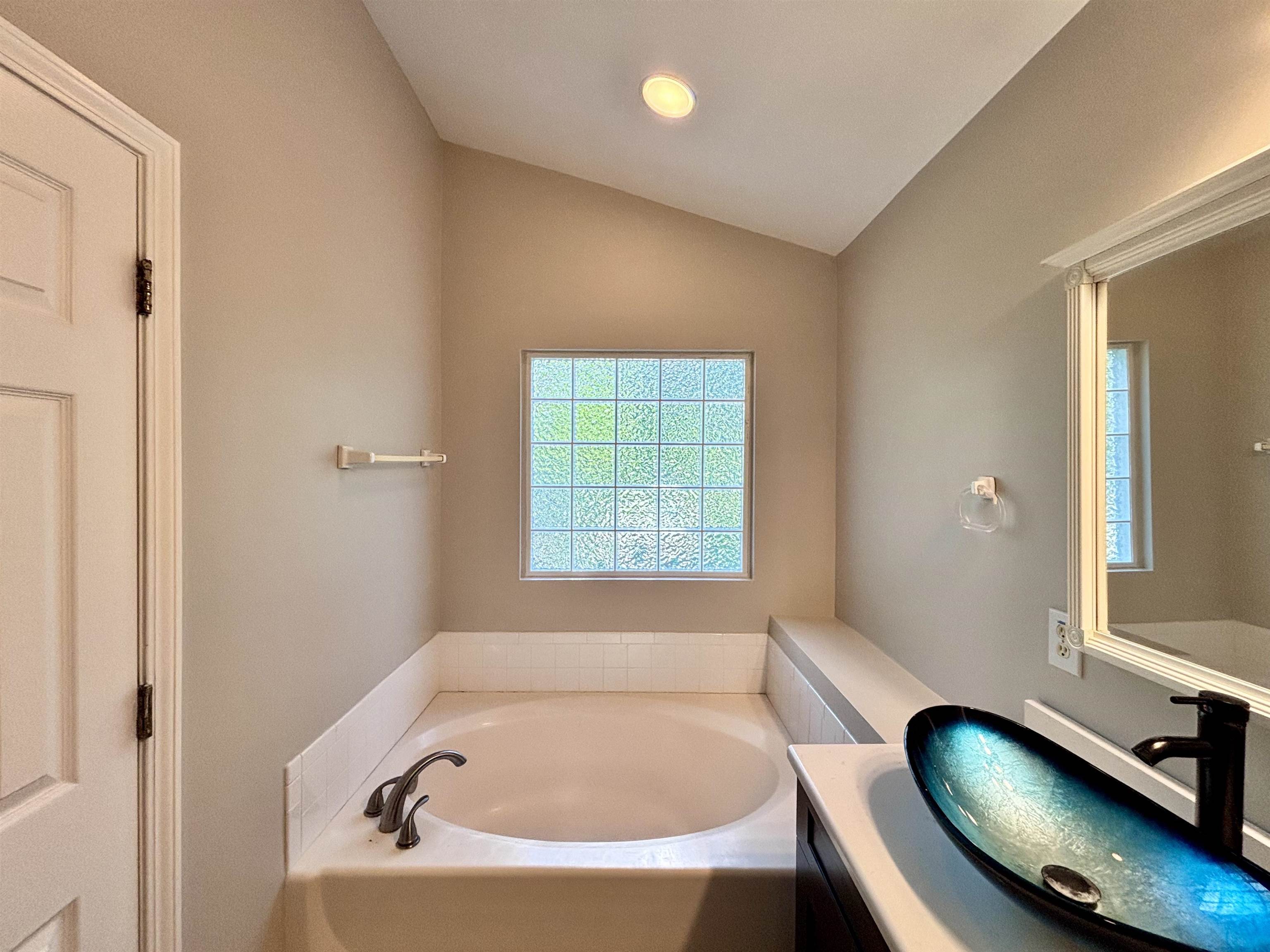 605 Needlerush Ct. Property Photo 48