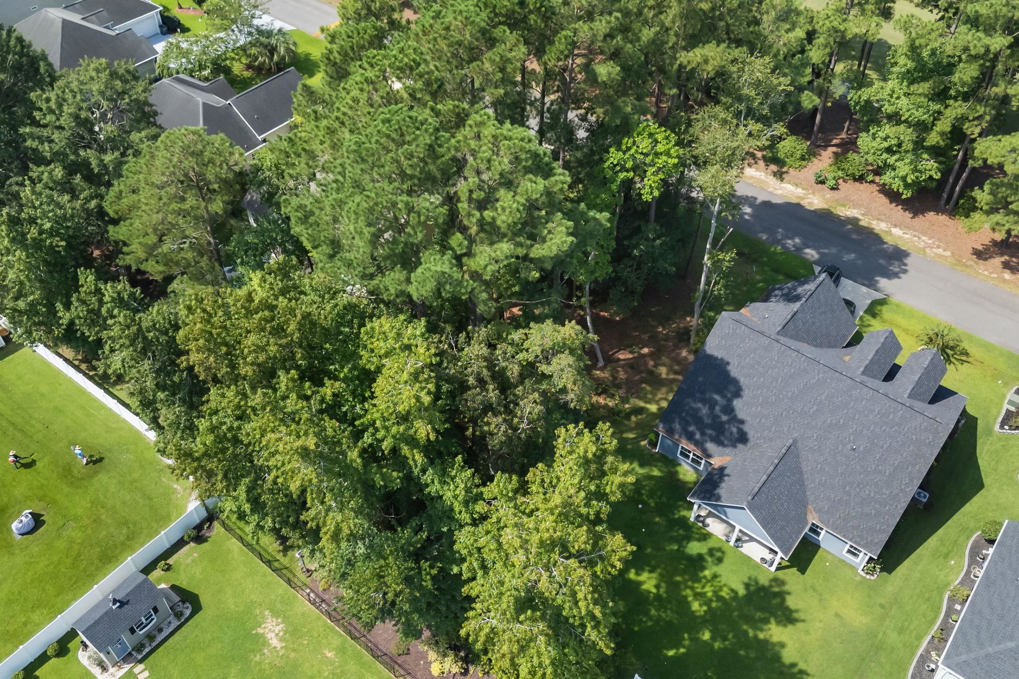 677 Shaftesbury Ln. Property Photo 11