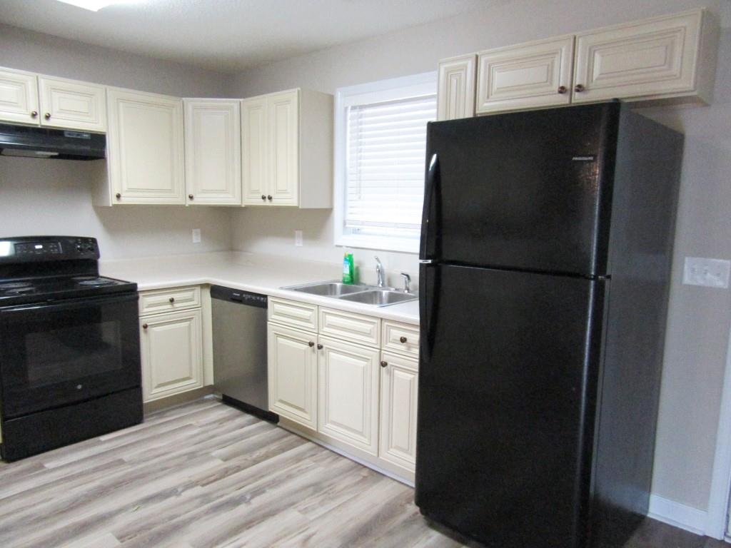 1324 Waterway Dr. Property Photo 9