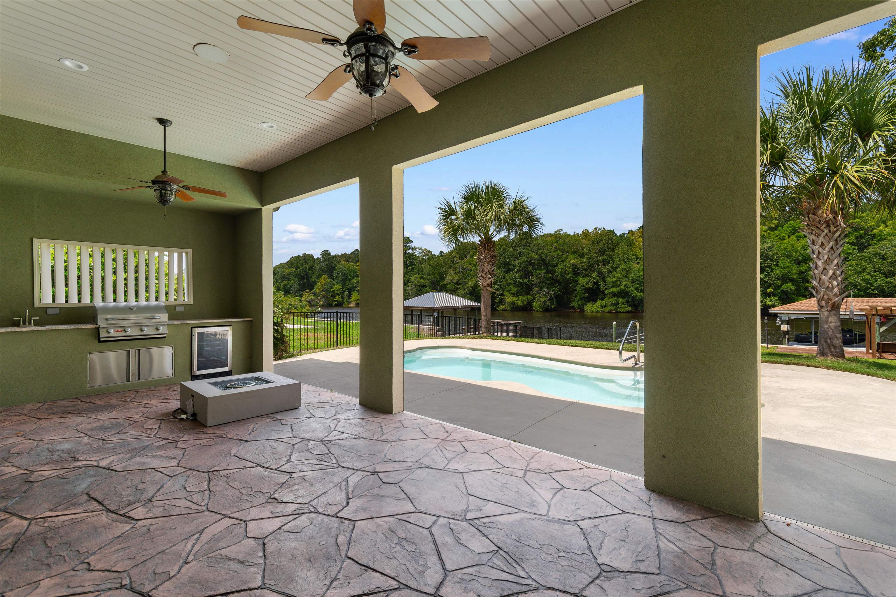 352 Waterside Dr. Property Photo 45