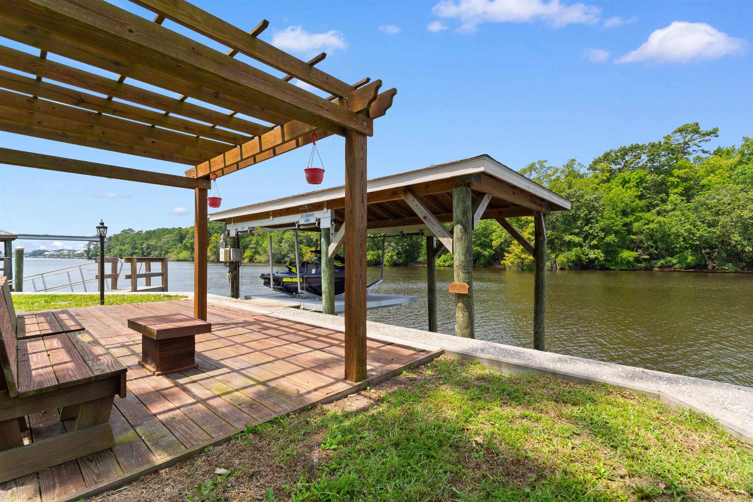 352 Waterside Dr. Property Photo 52