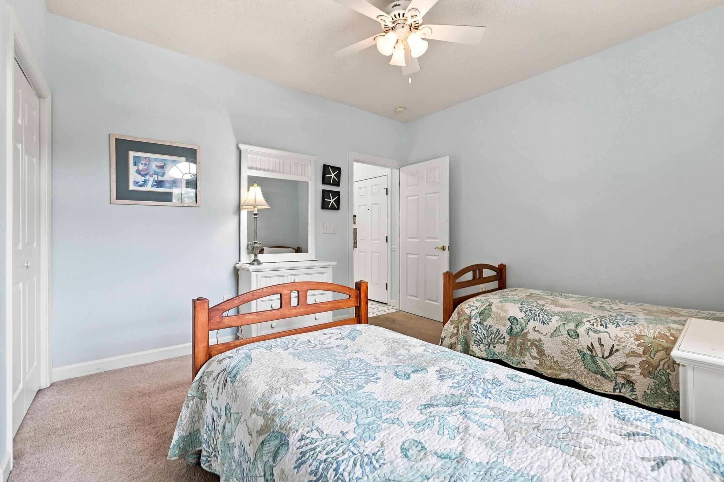 5825 Catalina Dr. Property Photo 13