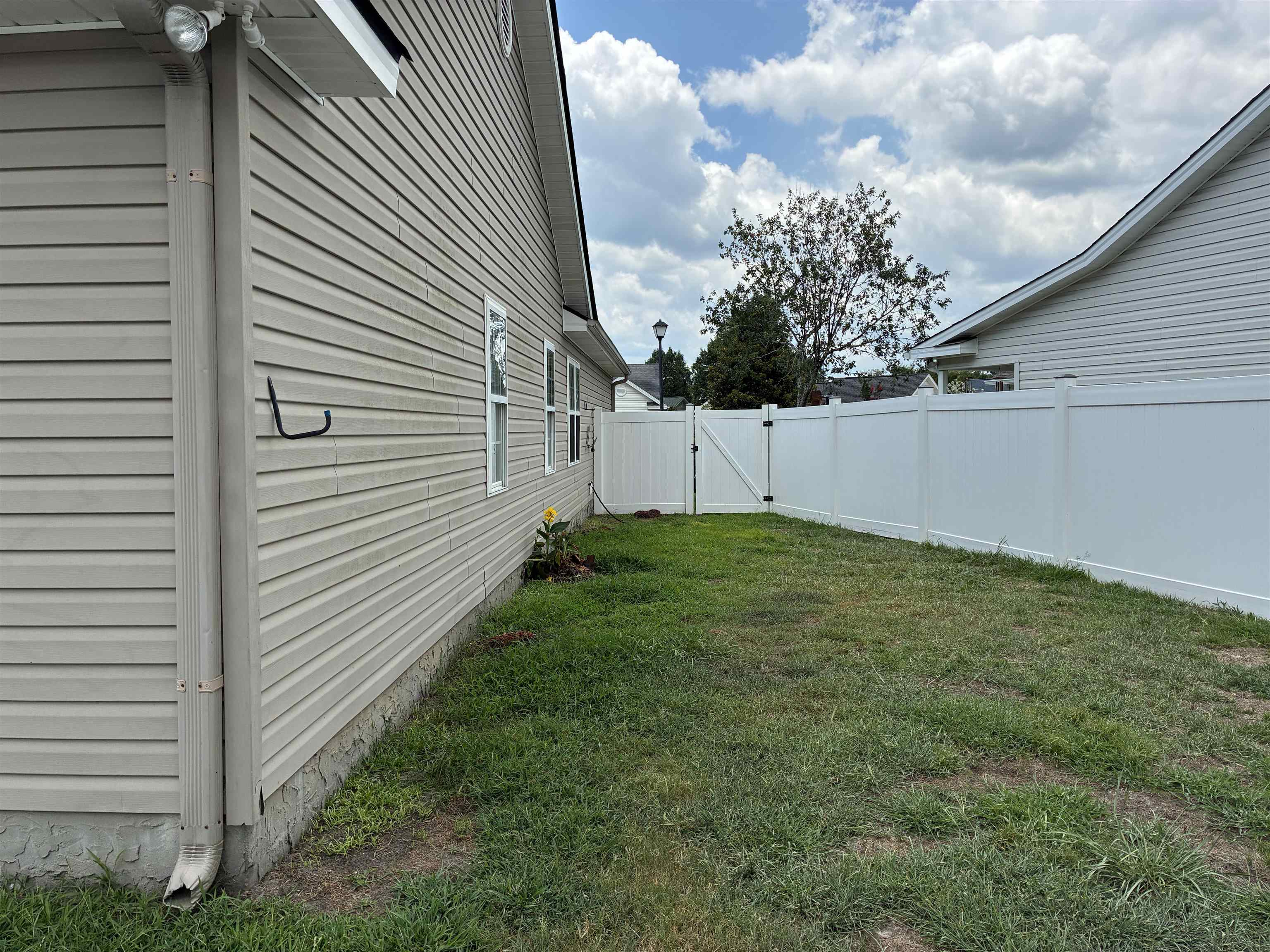 9565 Sullivan Dr. Property Photo 6