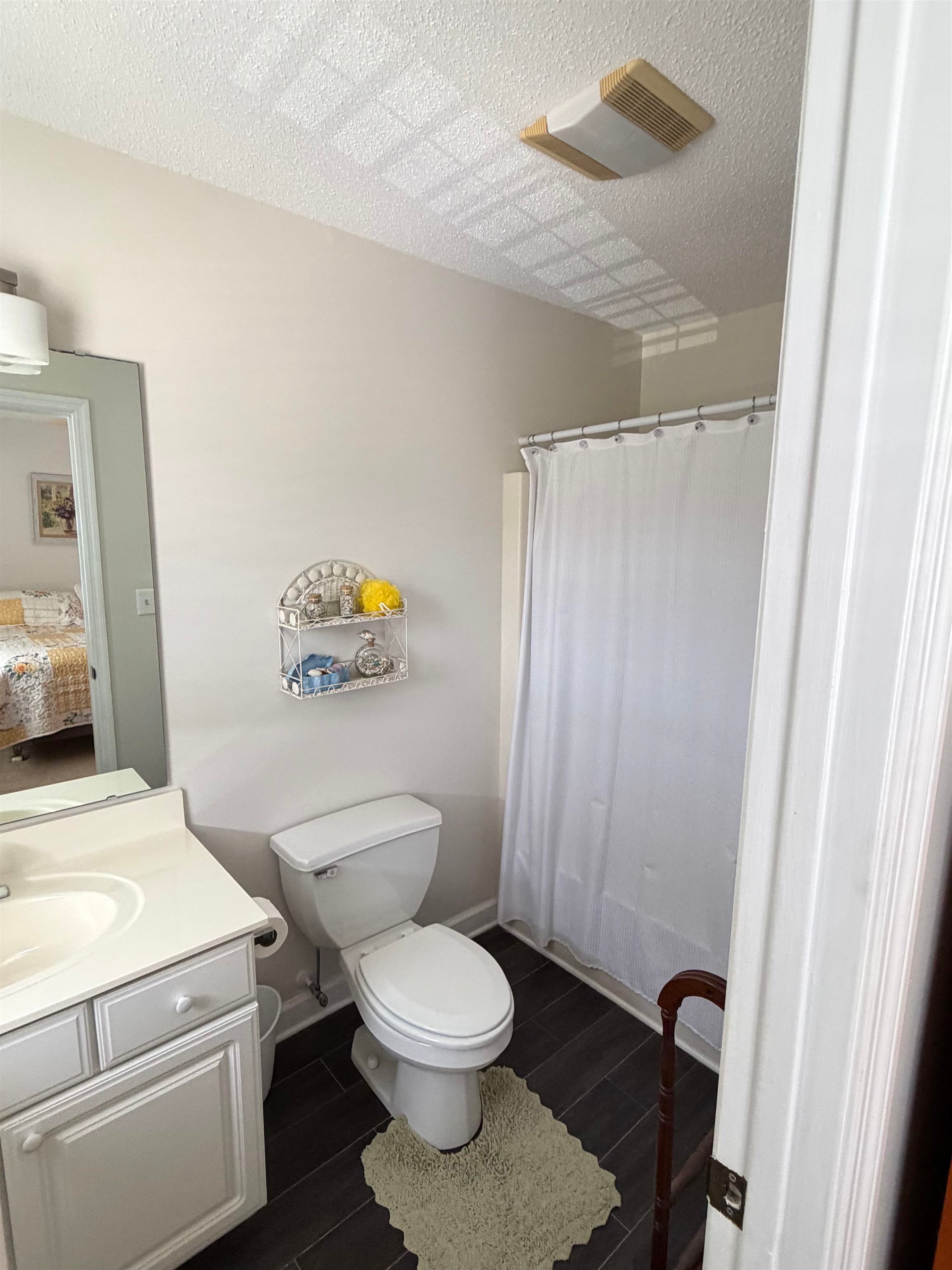 300 Willow Green Dr. Property Photo 17