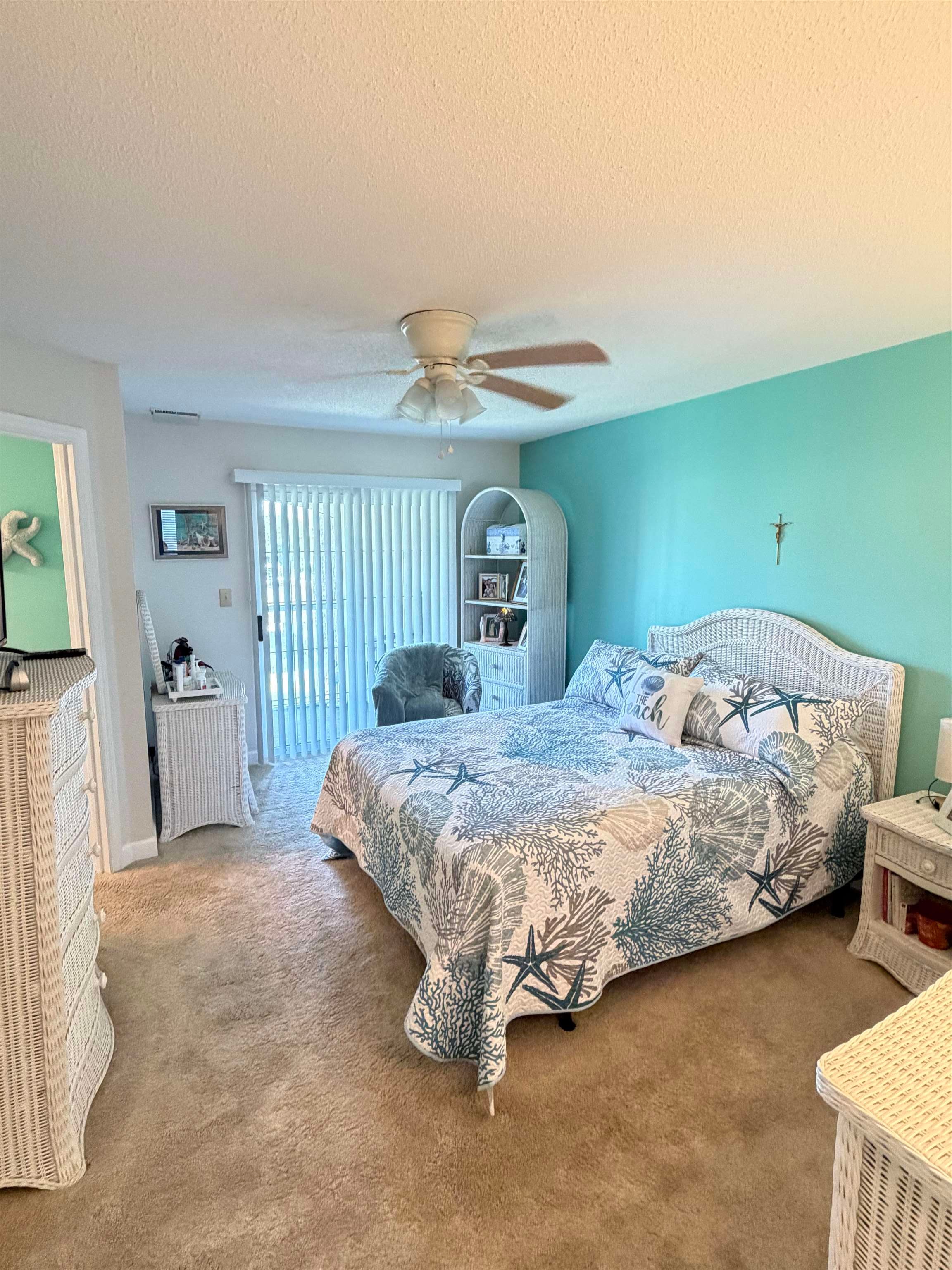 300 Willow Green Dr. Property Photo 18