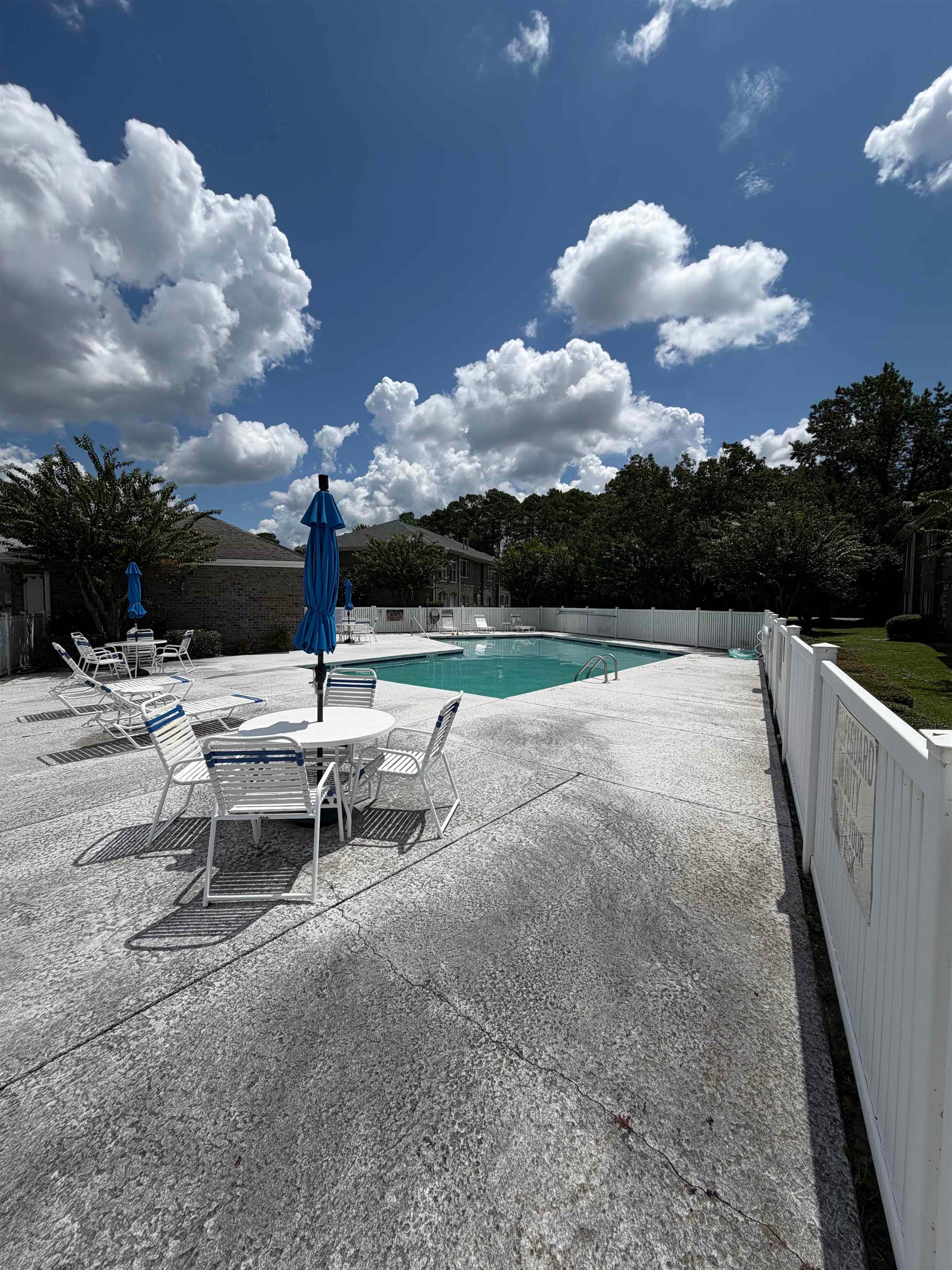 300 Willow Green Dr. Property Photo 29