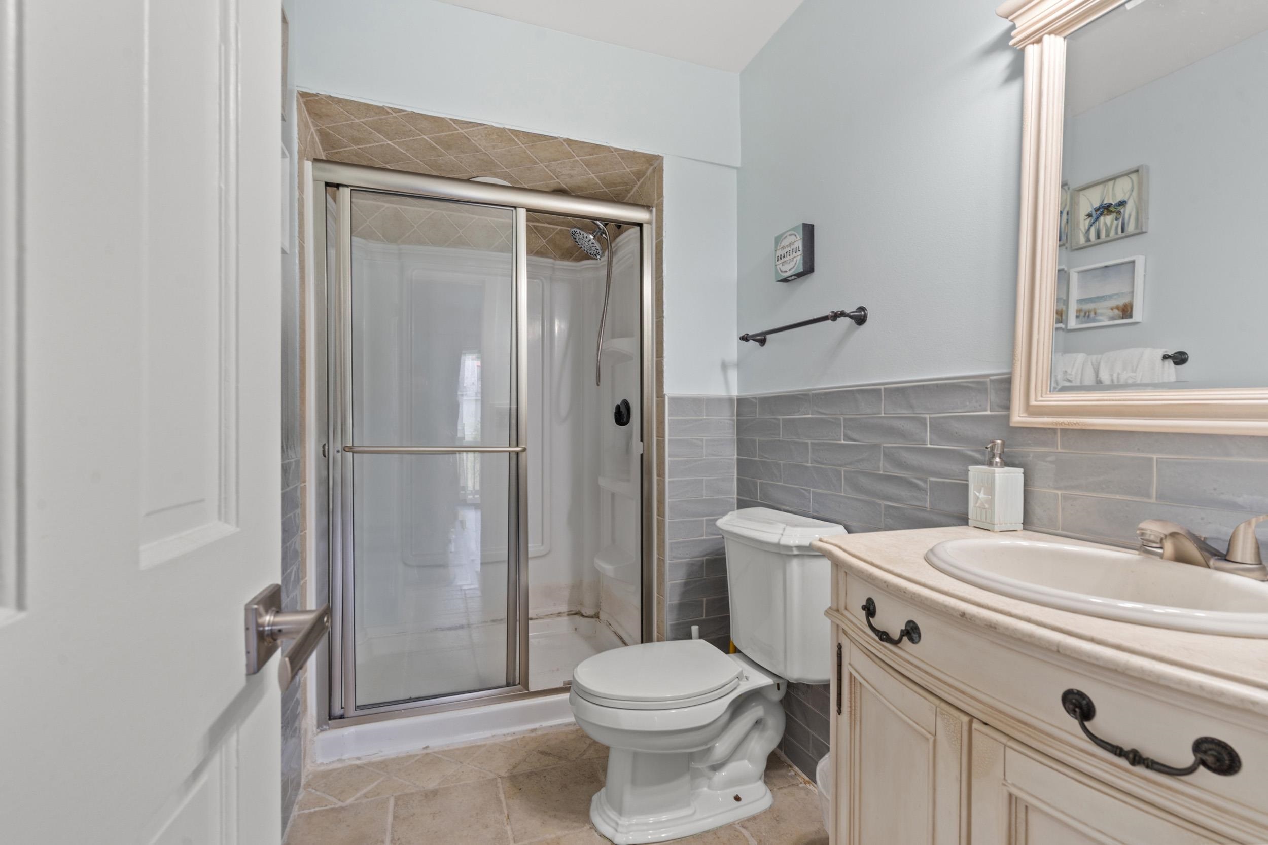 306 N 74th Ave. Property Photo 4