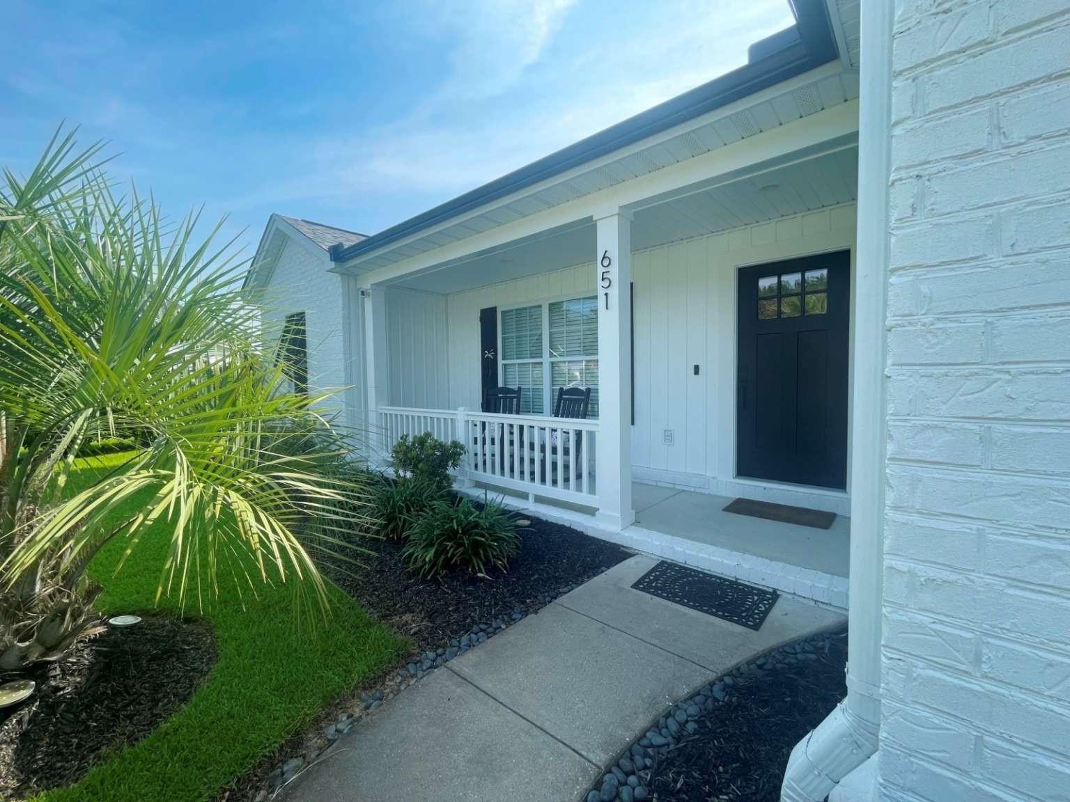 651 Pamlico Ct. Property Photo 2