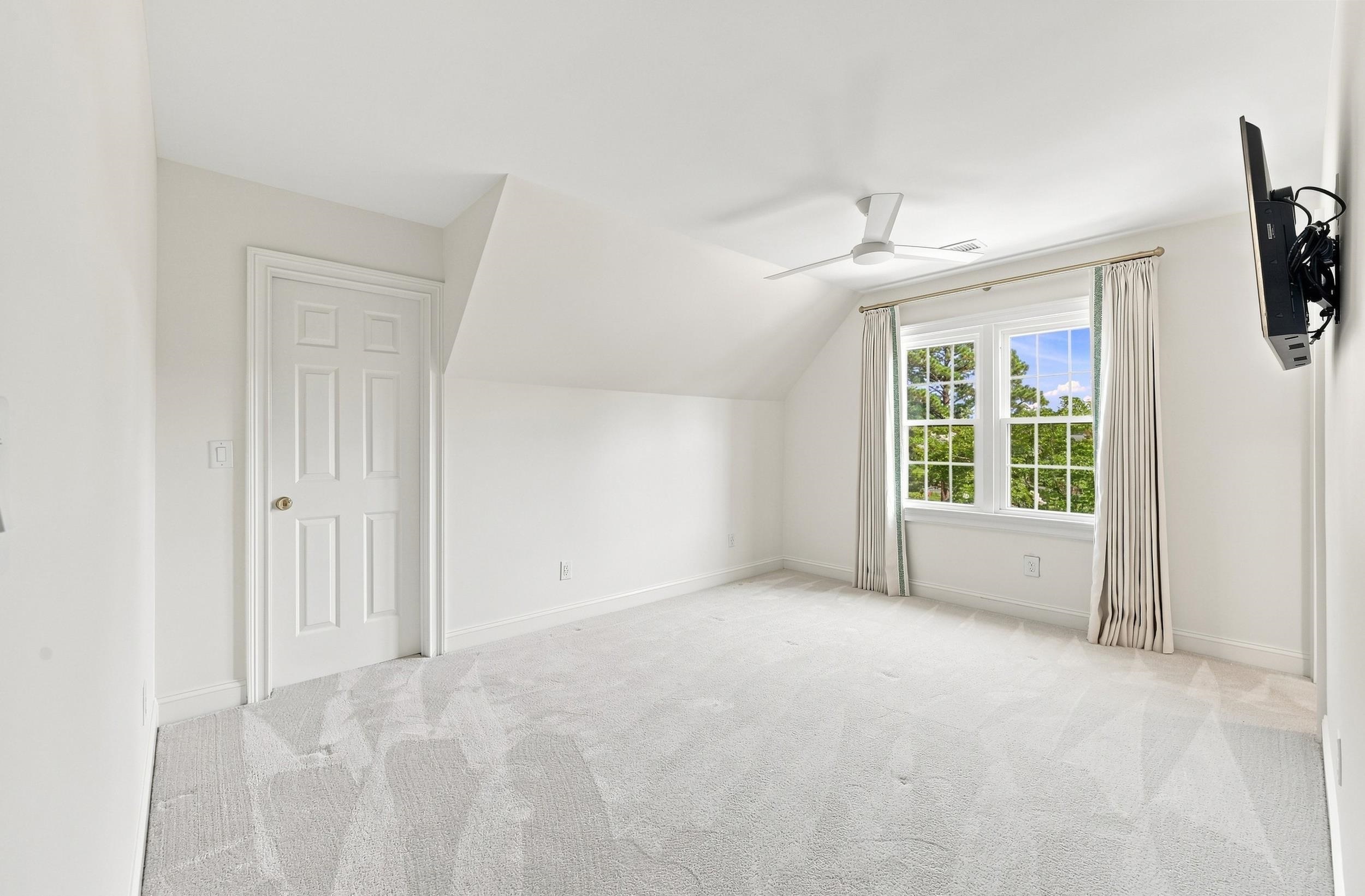 3766 Annandale Dr. Property Photo 24