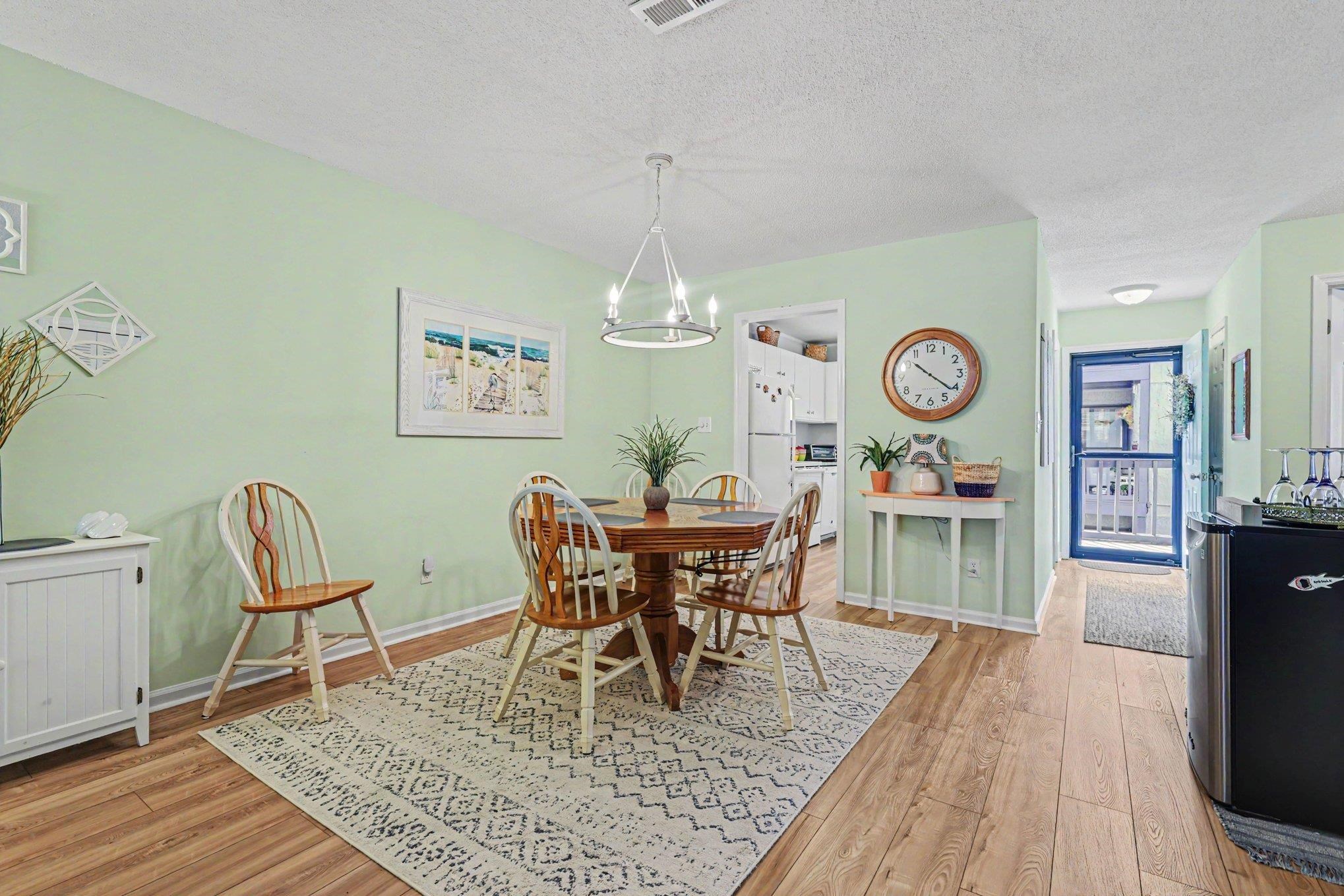 404 76th Ave. N Property Photo 6