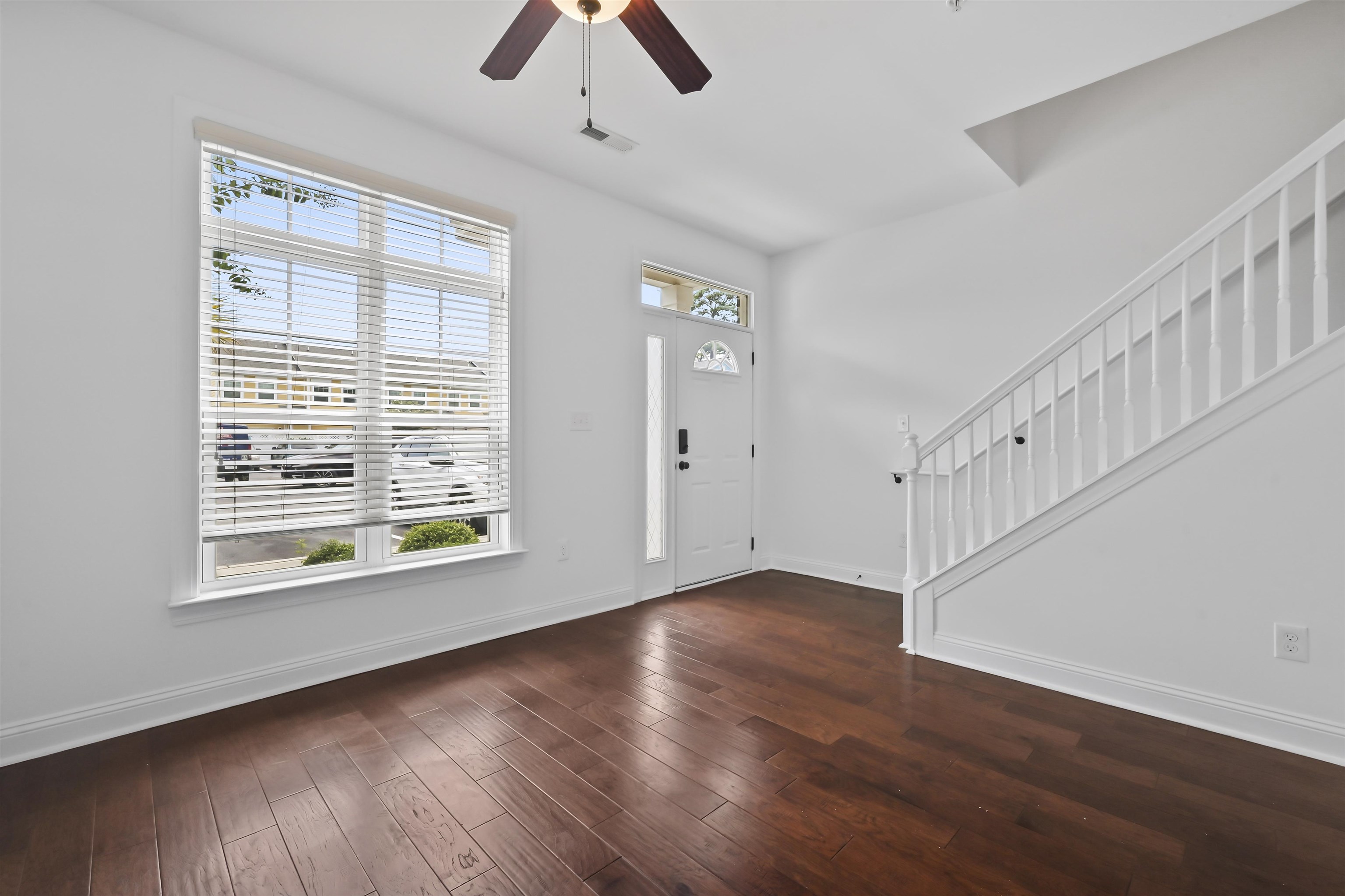 790 Sail House Ct. Property Photo 3